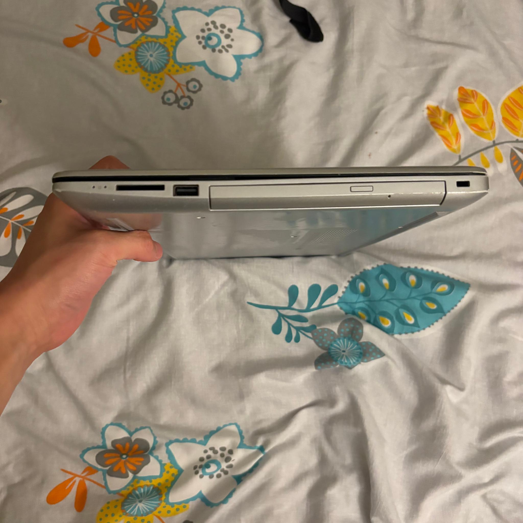 HP 15.6” Touchscreen Laptop – i5 / 12GB RAM / 128GB SSD *READ*