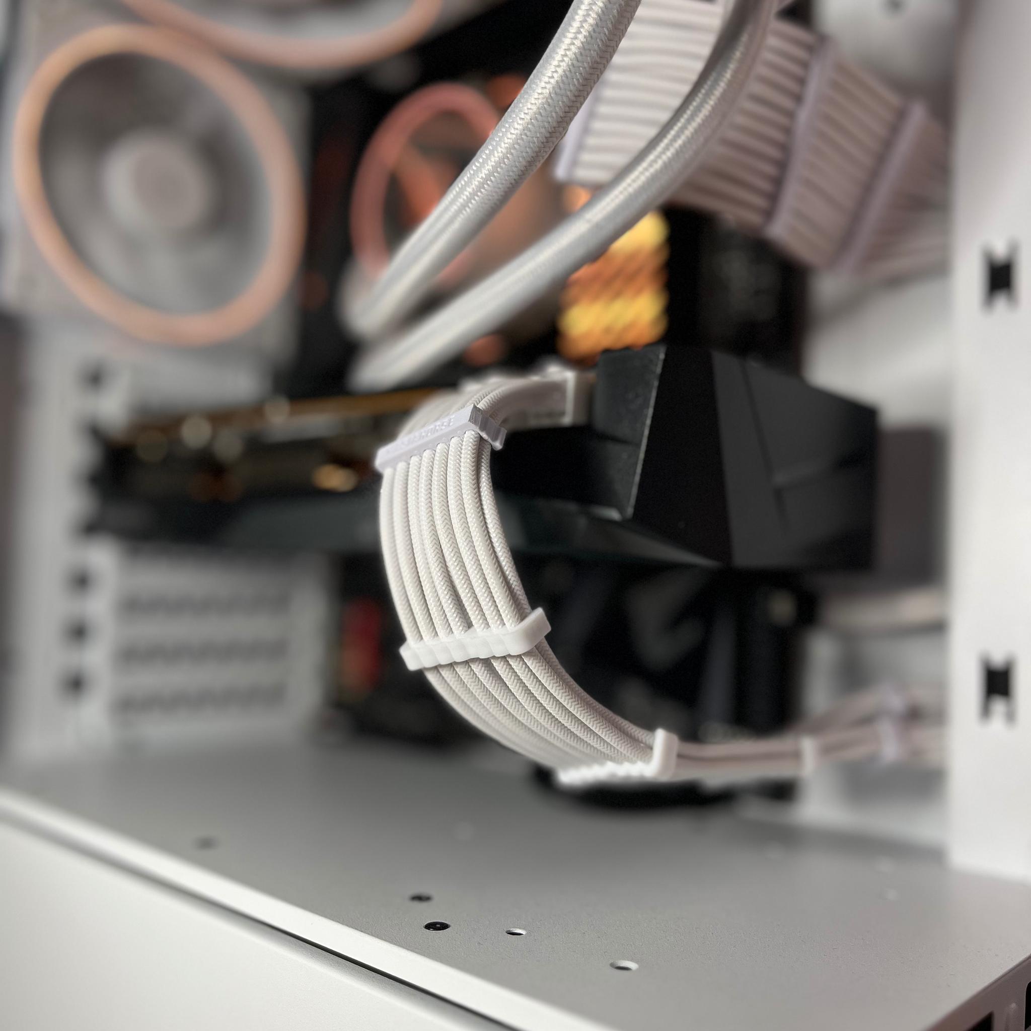 White Gaming PC (RYZEN 5 5600 +RX 6750xt)