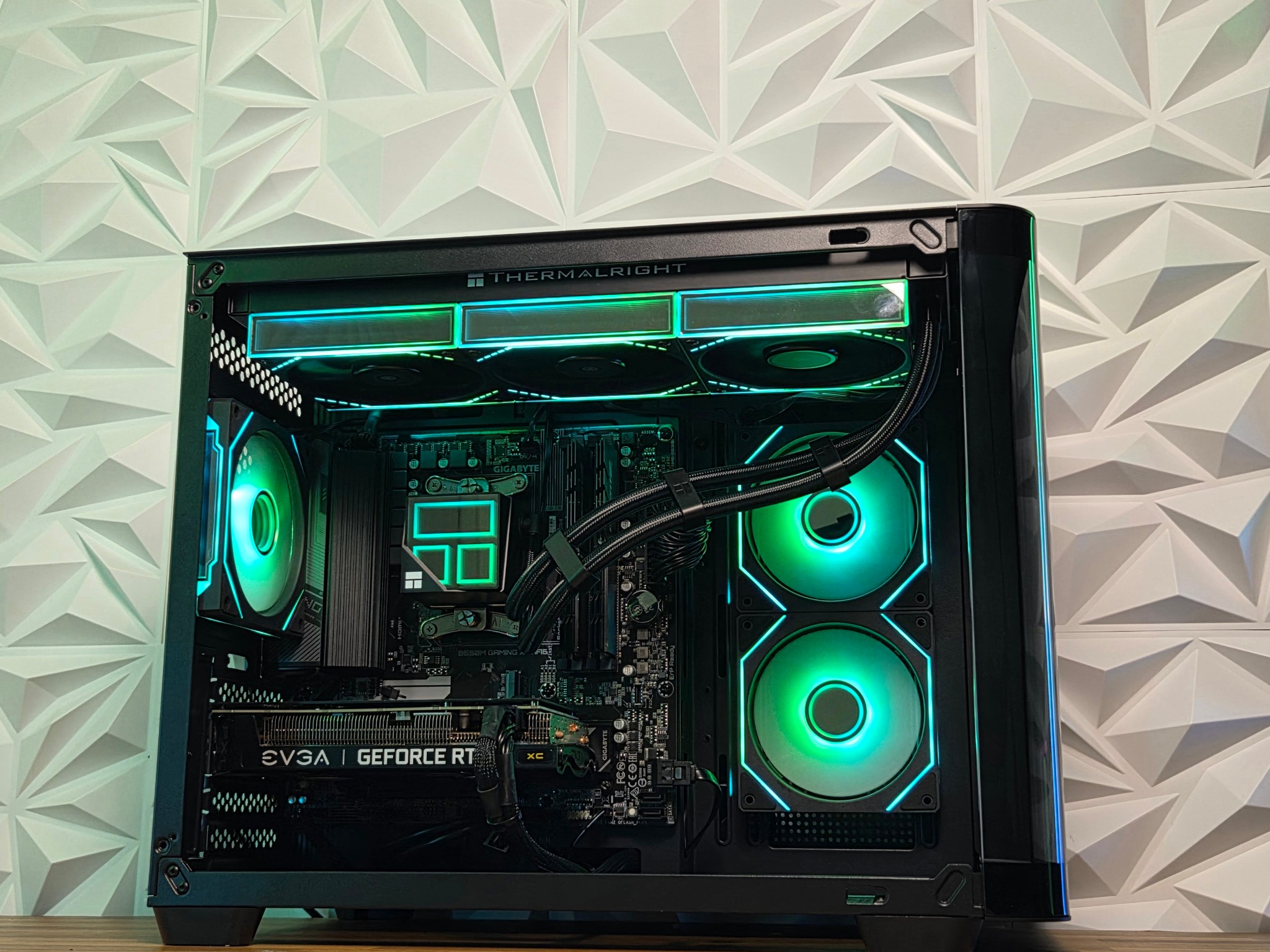 RTX 3060 12GB | Ryzen 5 5500 | 16GB RAM | Fortnite 180+ FPS