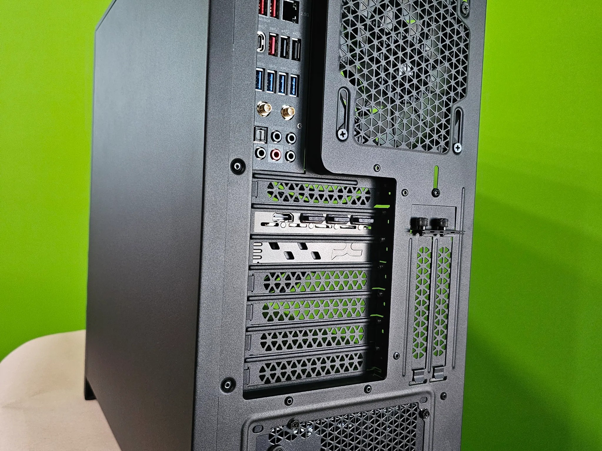 AMD Ryzen 7 9700X; Radeon RX 9070 XT; 64GB DDR5-6000 RAM; 2TB SSD