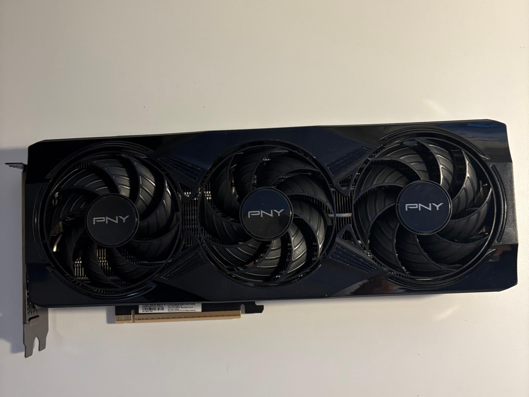 PNY GeForce RTX 5070 Overclocked Triple Fan