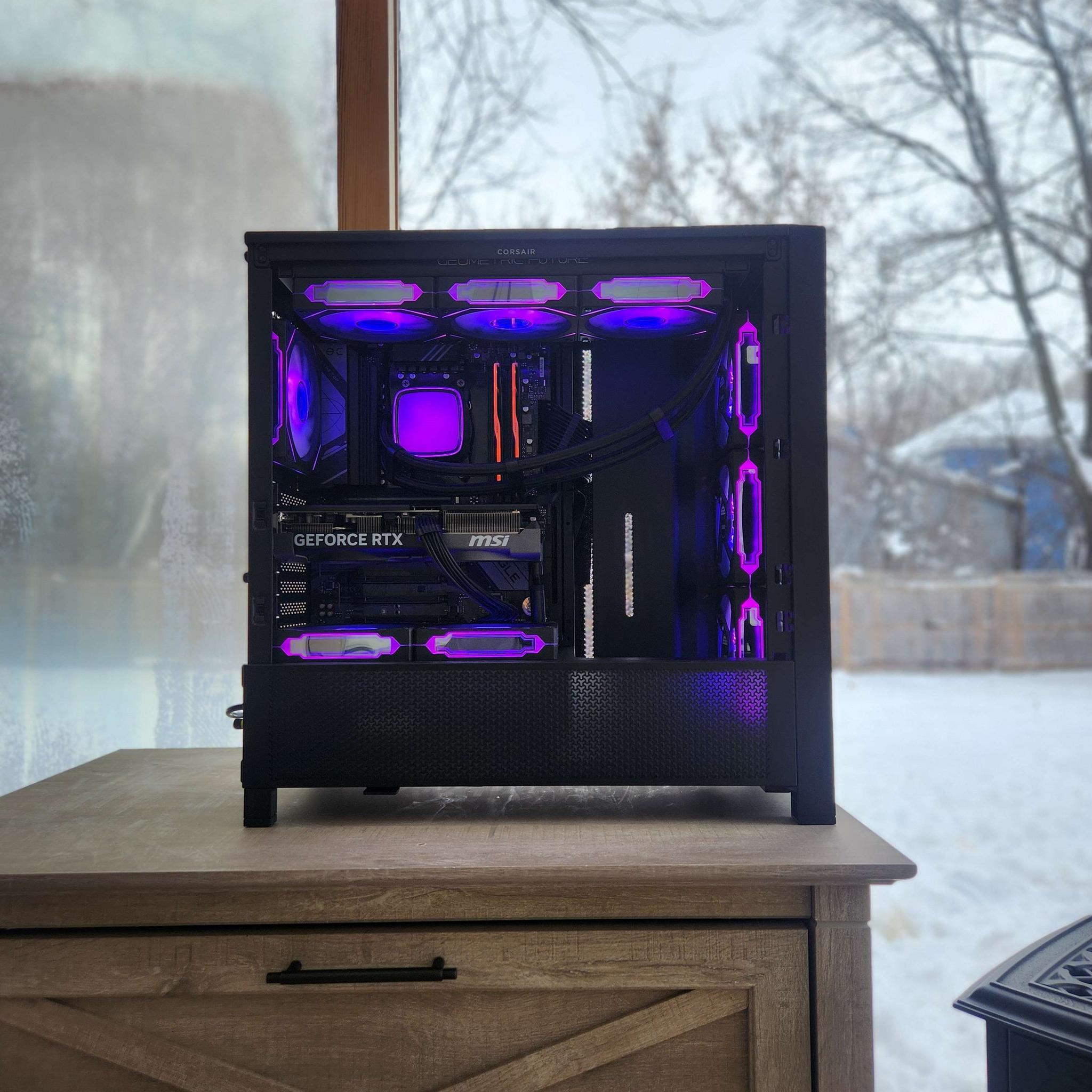 🍀RTX 5070 | Ryzen 7 7700X | 32GB DDR5 | 2TB NVMe | WiFi | Windows 11