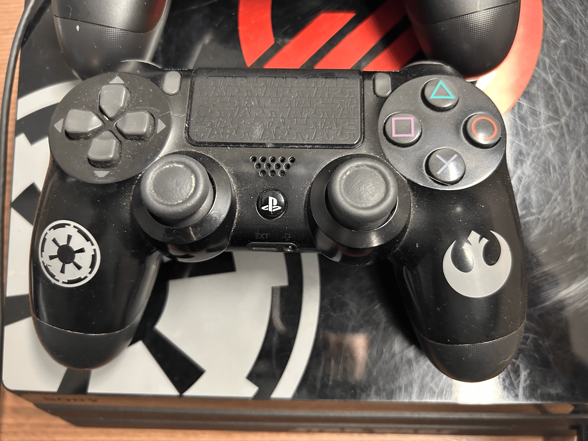 PlayStation 4 Pro Battlefront 2 Edition with 2 Controllers