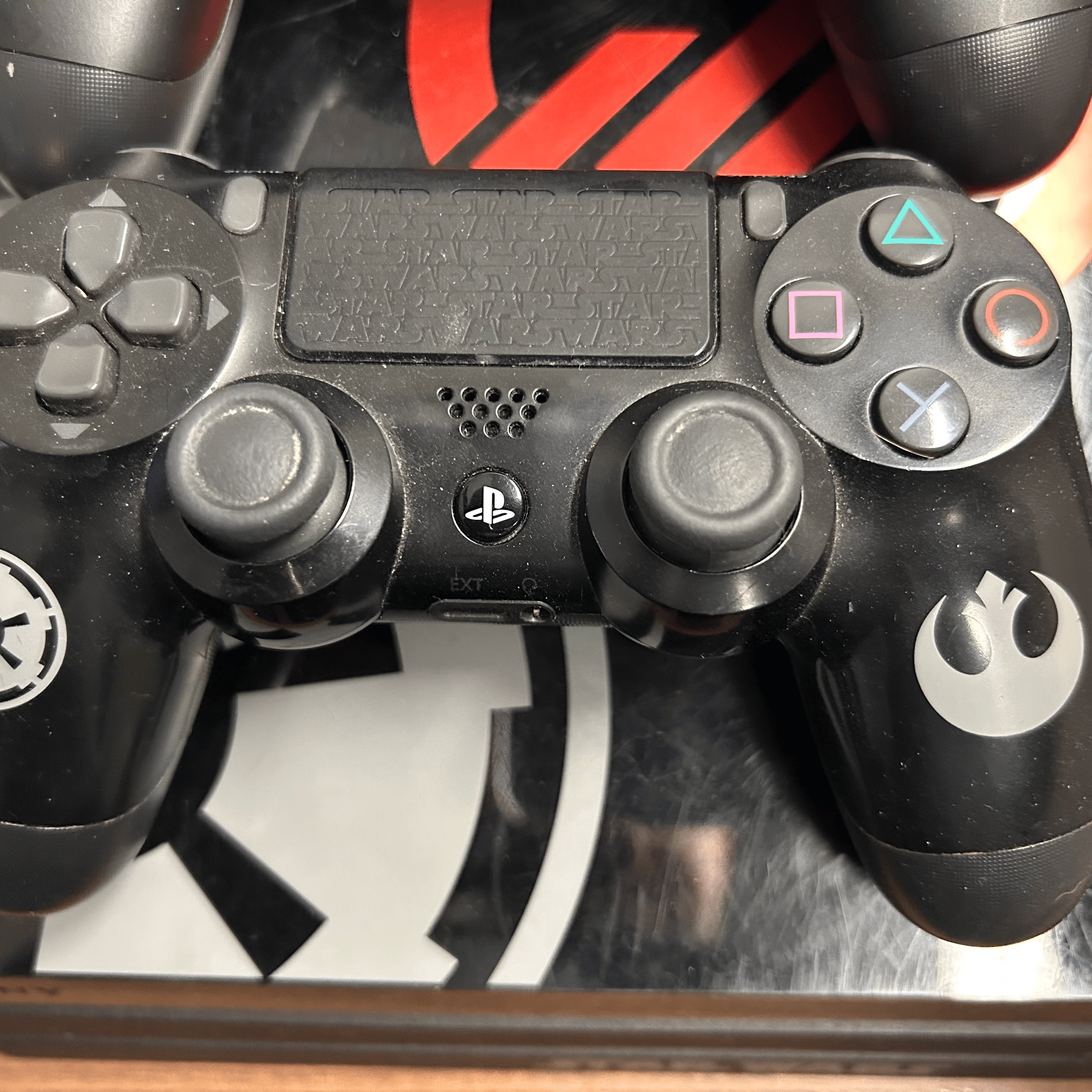 PlayStation 4 Pro Battlefront 2 Edition with 2 Controllers