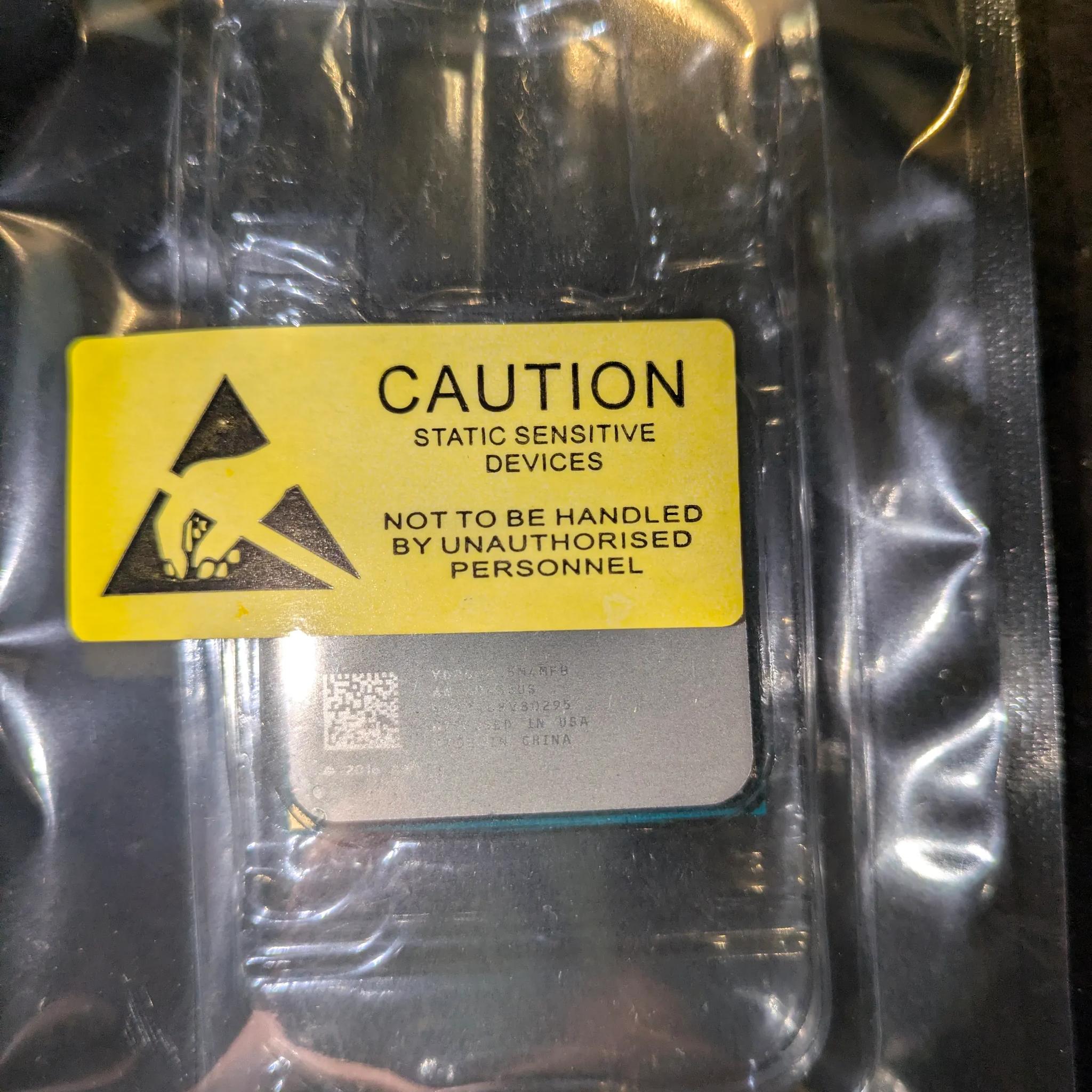 Ryzen 5 2400G w/ integrated Vega graphics