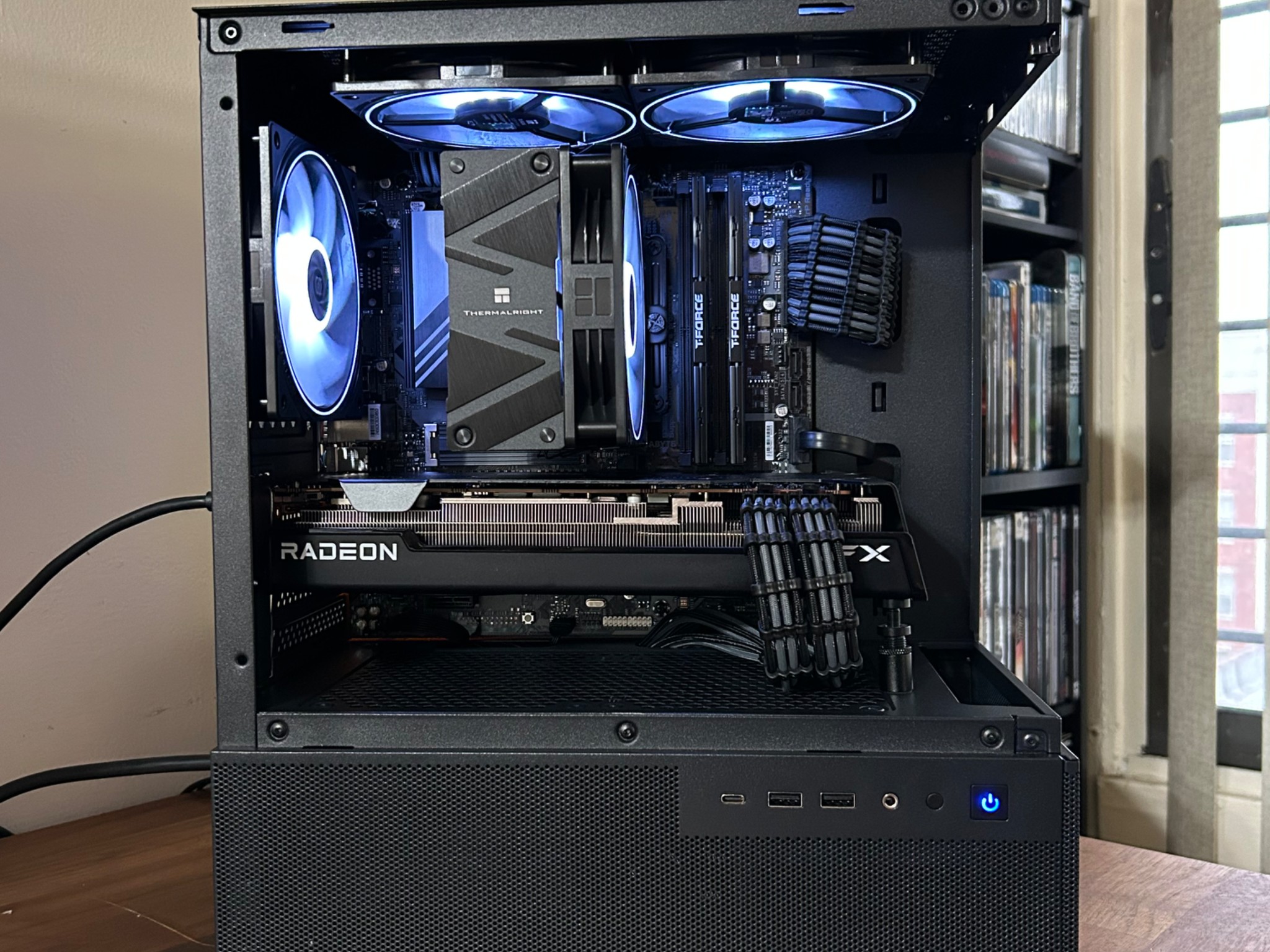 *SALE* RX 7700XT | Intel i5 12400 | 32GB DDR5 | 1TB SSD | The Dark Officer Elite RX