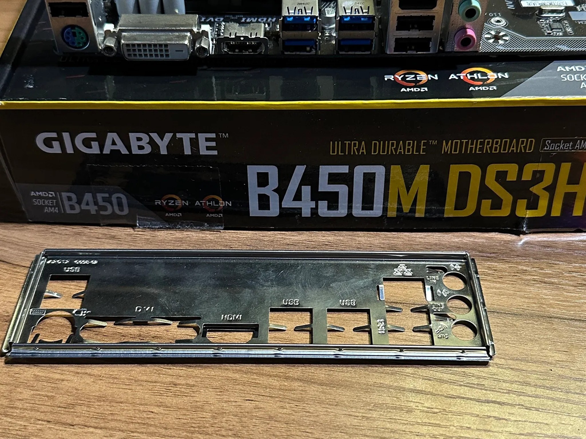 GIGABYTE AX370M-DS3H AMD AM4 MATX Desktop Motherboard (AS-IS) Free Shipping