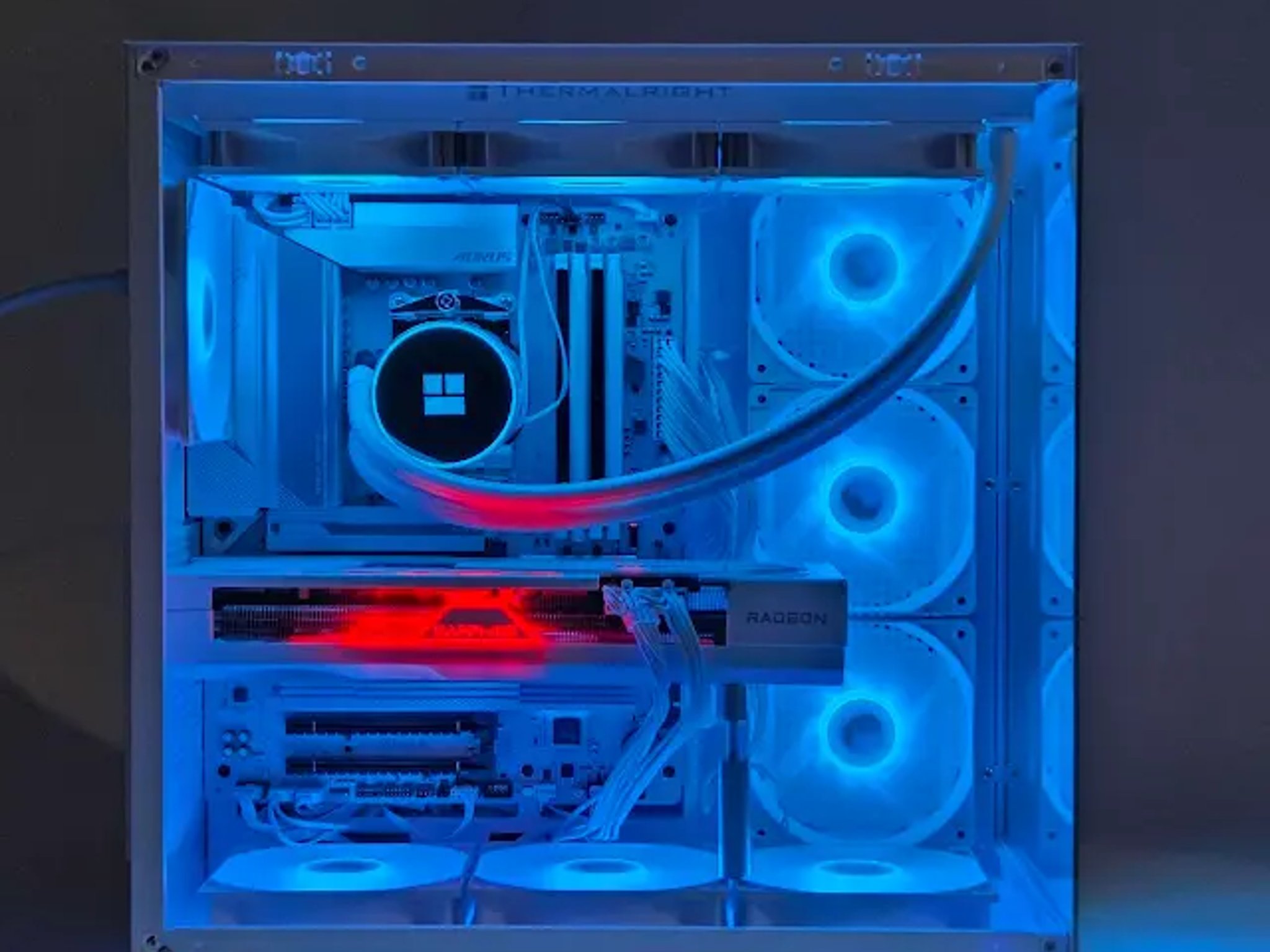Alemoly #0002 — High-Performance 1440p / 4k White Gaming PC