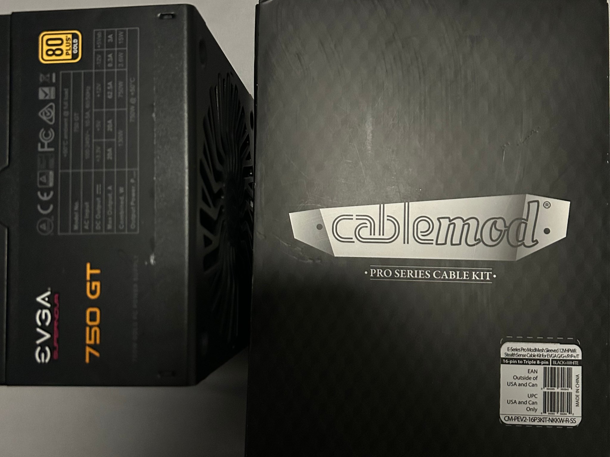 EVGA 750GT SUPERNOVA + Cablemod