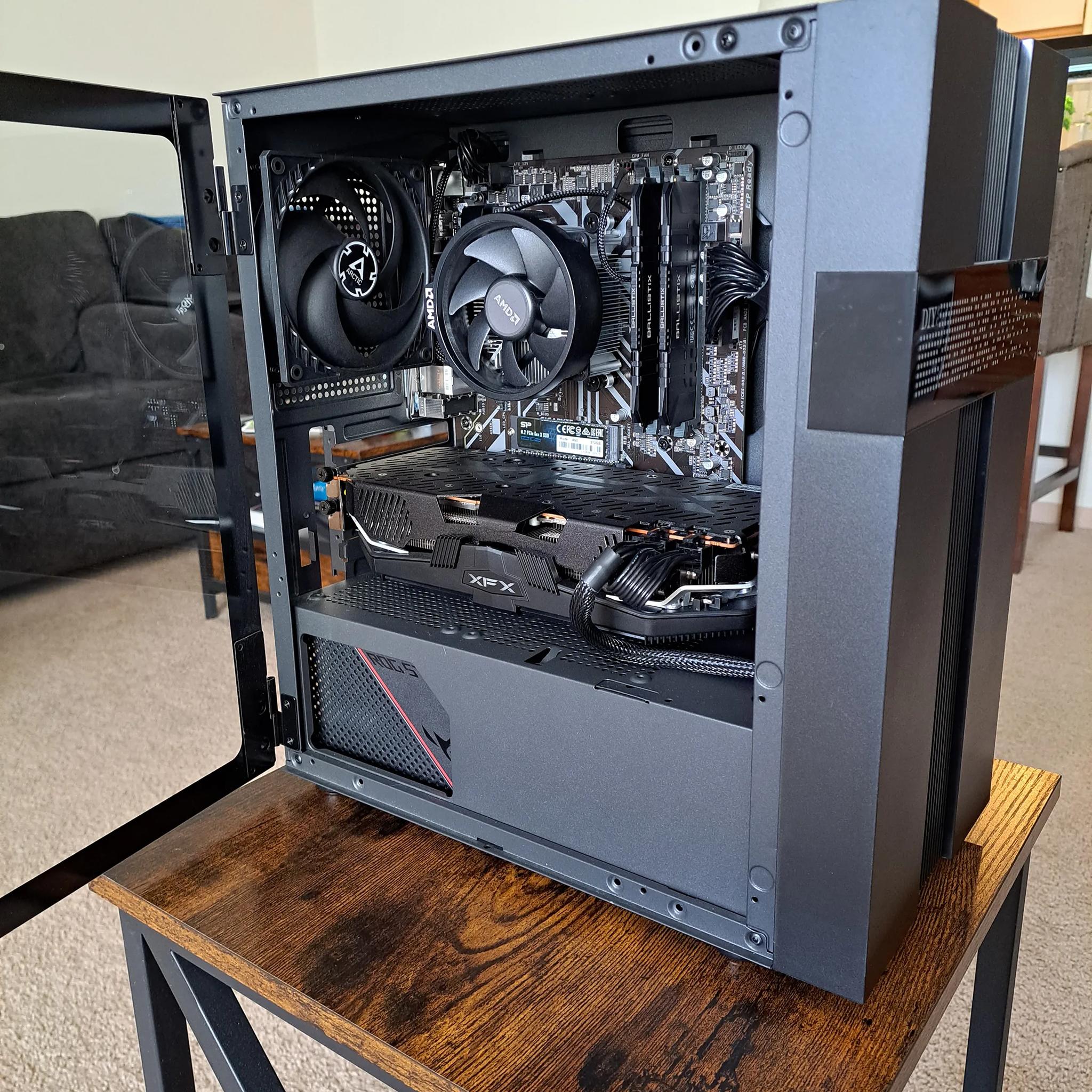 Ryzen 5 3600, RX 5700 XT - Gaming PC