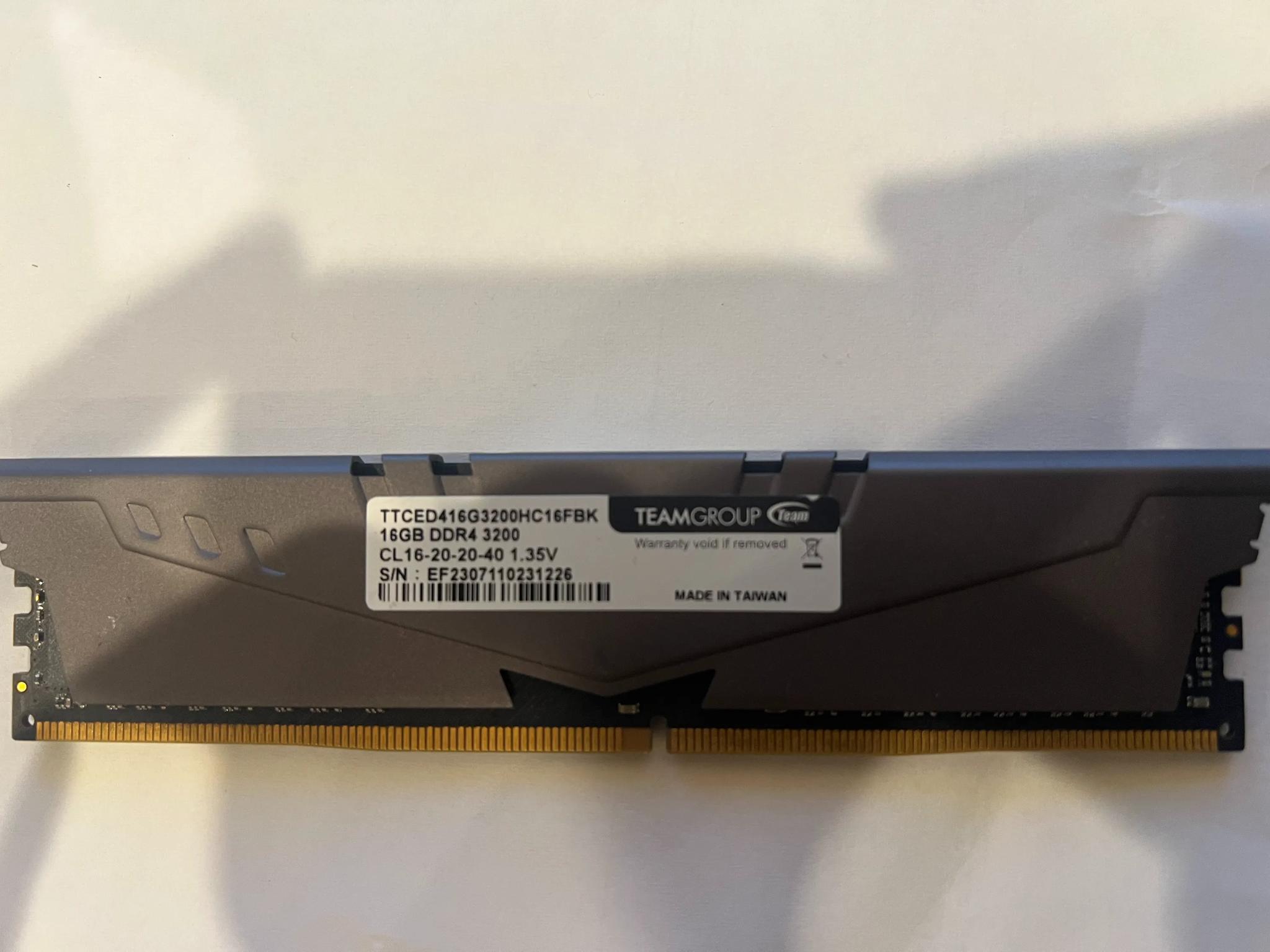 TEAMGROUP T-Create Expert Overclocking 10L DDR4 32GB (2x16gb) 3200MHz CL16 Desktop RAM Memory Module