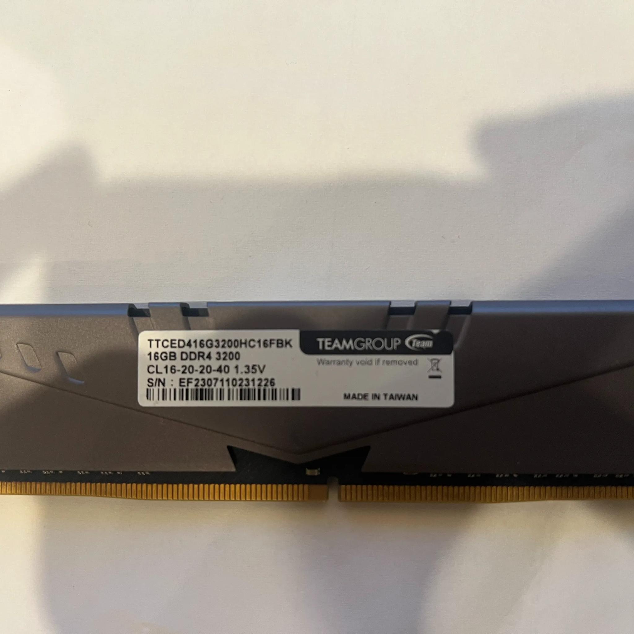 TEAMGROUP T-Create Expert Overclocking 10L DDR4 32GB (2x16gb) 3200MHz CL16 Desktop RAM Memory Module