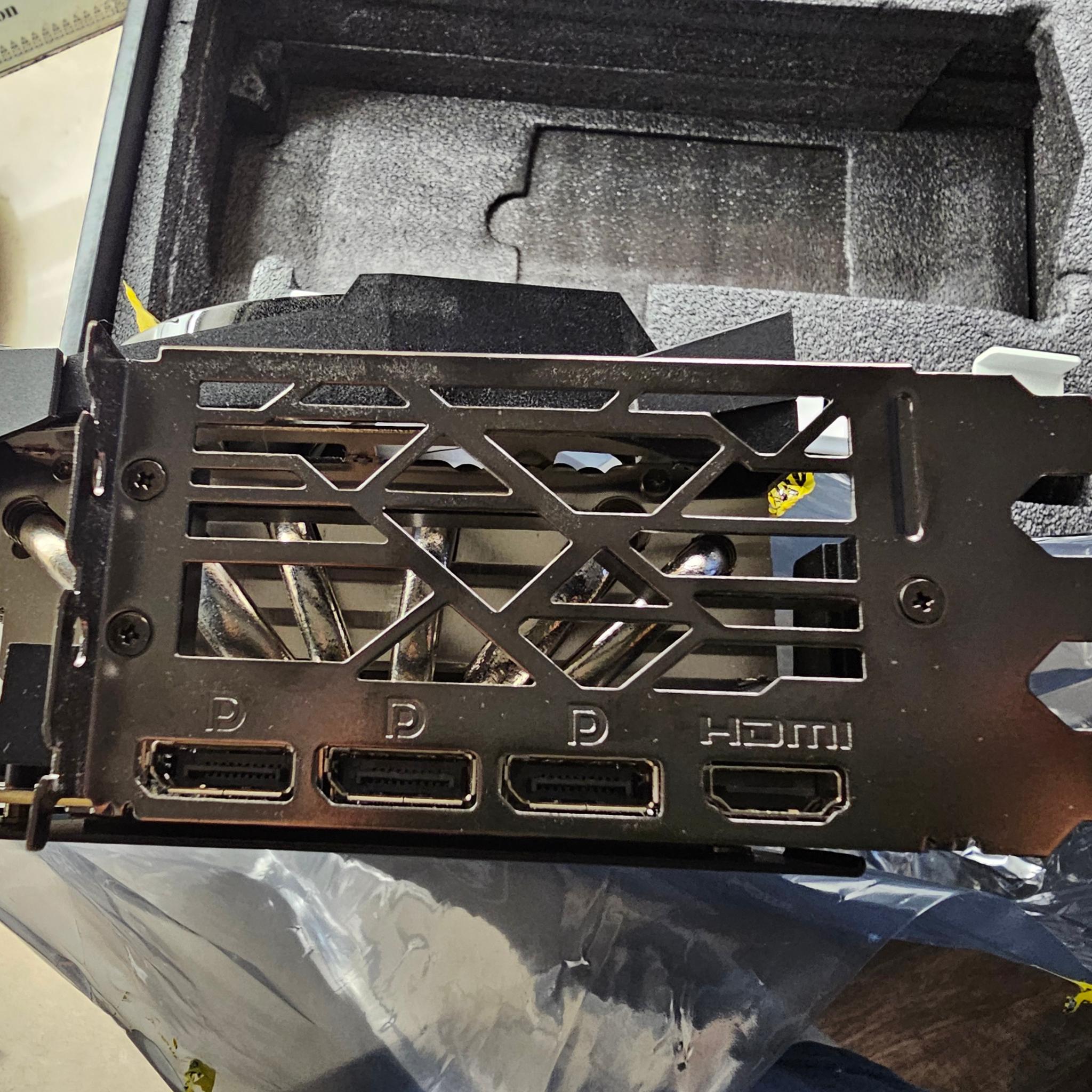 MSI GeForce RTX 4090 GAMING TRIO