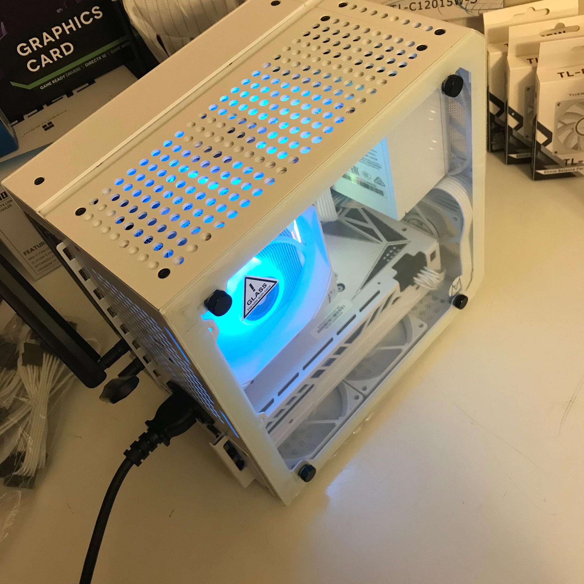 Mini i5 12600KF RTX 3060Ti 32GB 1TB