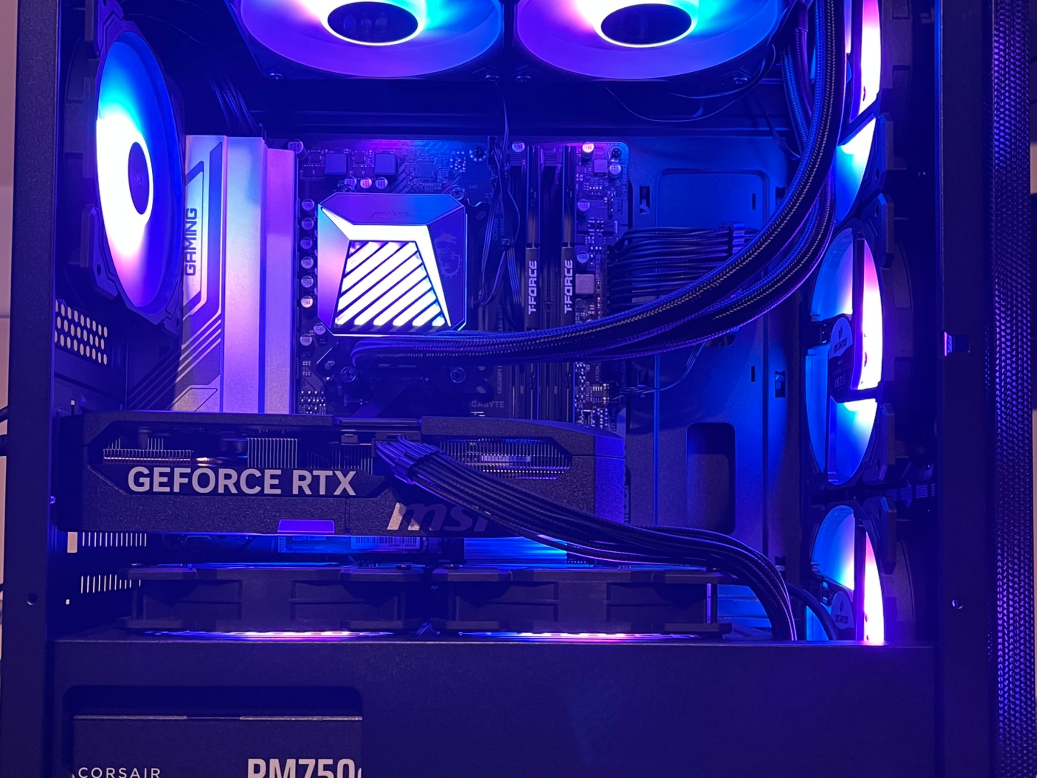 *Team Green 2.0* - Ryzen 5 9600x 32 GB DDR5 B650 MB RTX 5070 1.25 TB NVME SSD ARGB fans ALL NE...