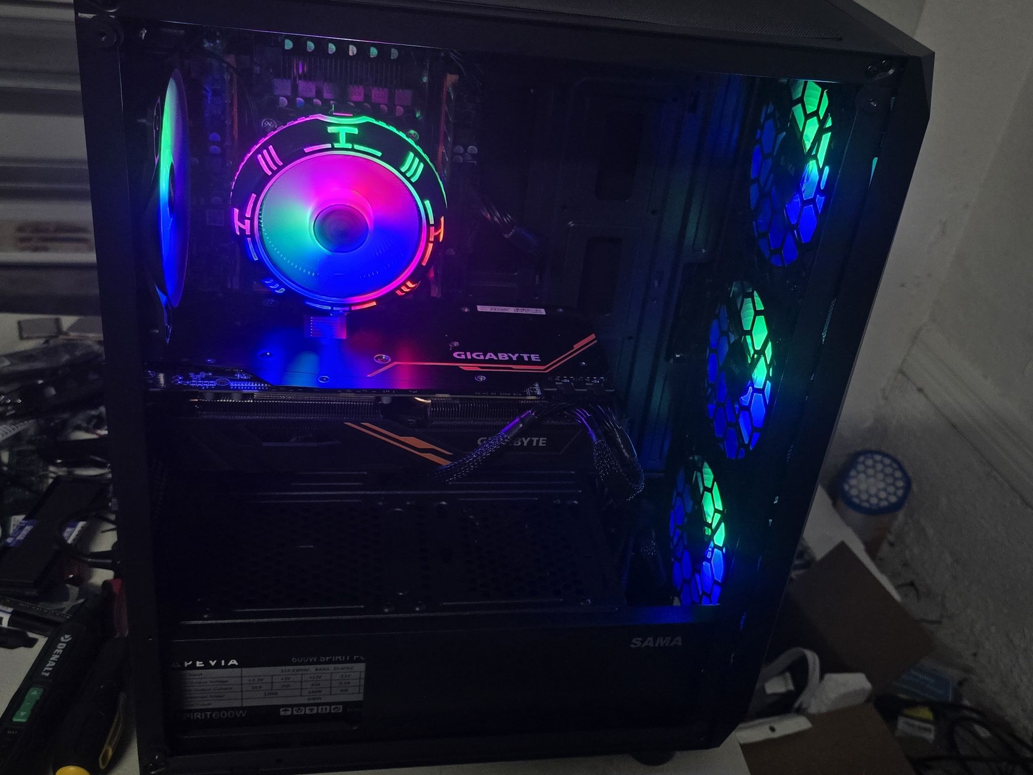 RX Vega 56 | 12 Core Xeon | 32gb Ram | 1440p Gaming and Editing PC