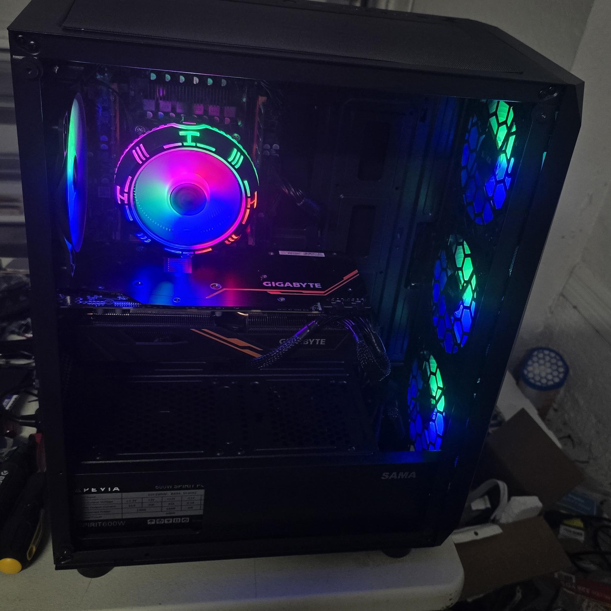 RX Vega 56 | 12 Core Xeon | 32gb Ram | 1440p Gaming and Editing PC