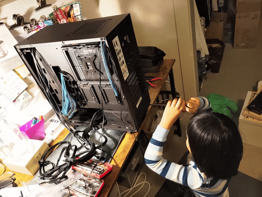Gunjō 群青 | 11400F + RX 6600 Gaming PC with Blue Motif