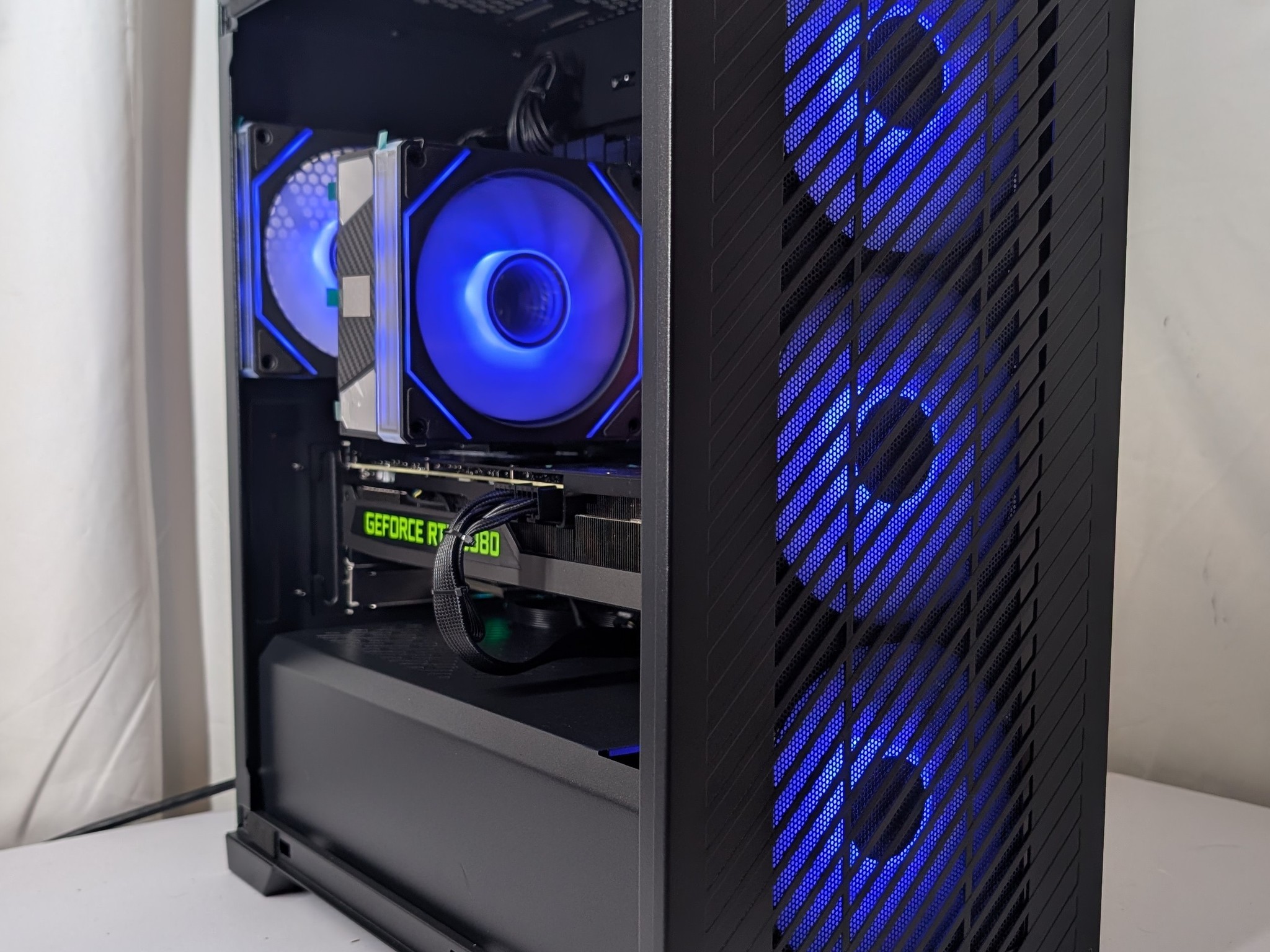 RTX 3080 | i7 12700KF | 16GB DDR5 | 1TB NVME | 650W
