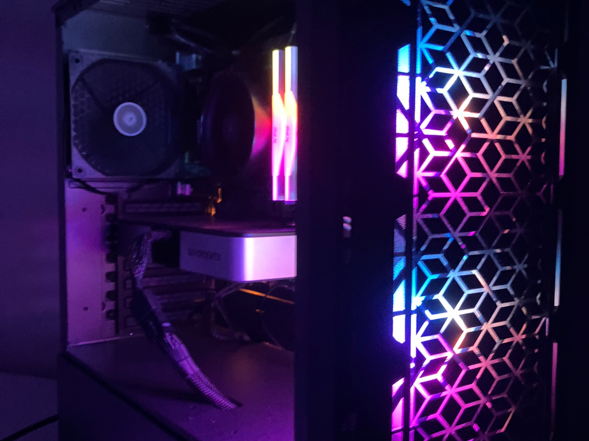 RTX 3060 Ti and Ryzen 5 5600X Gaming Pc