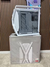 Open Box Asus Rog Hyperion WHITE
