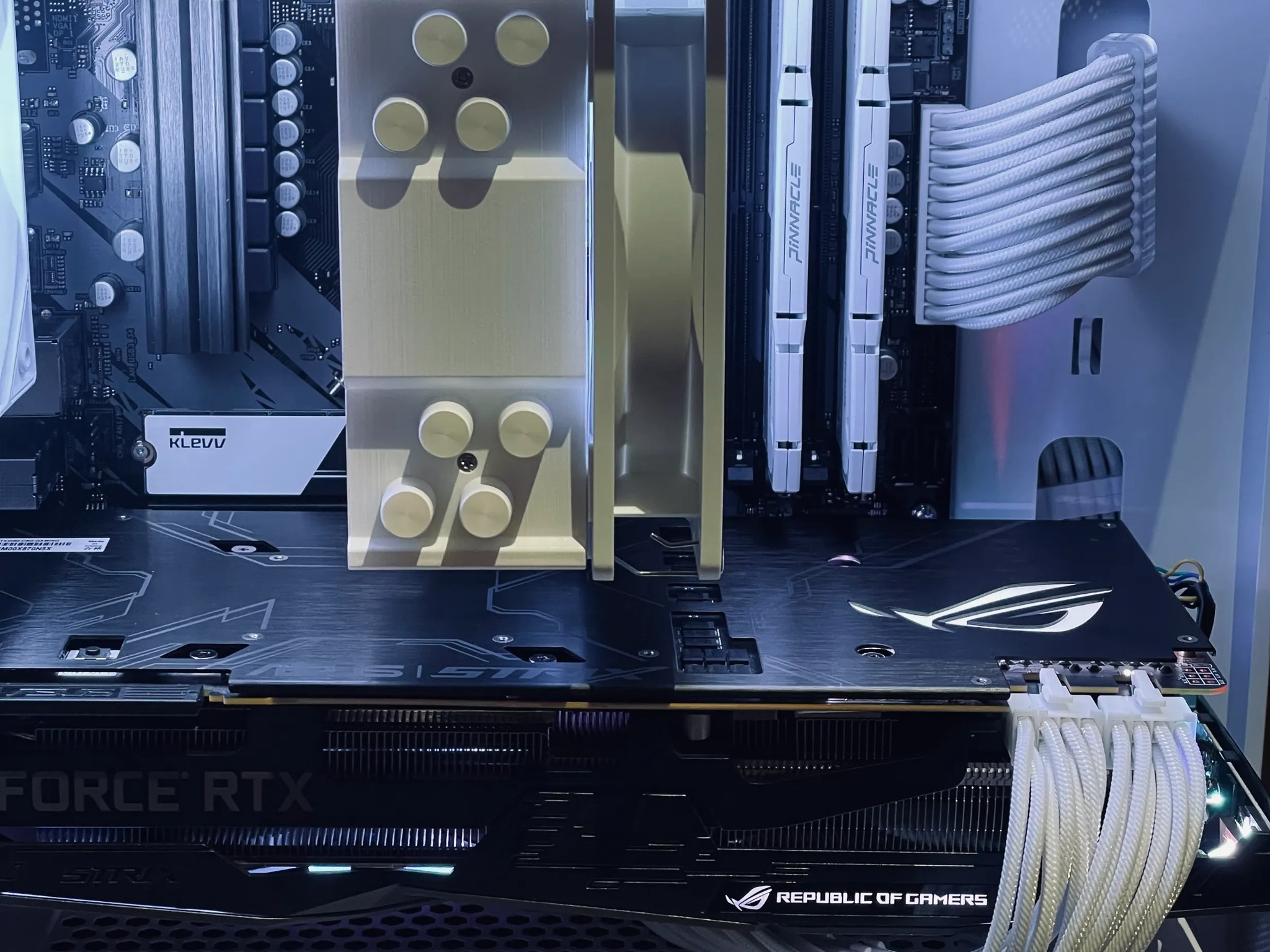 White Gaming PC (Zero Build Fee) | RTX 2080 | Ryzen 5 | 16 GB DDR4 | 1 TB NVME