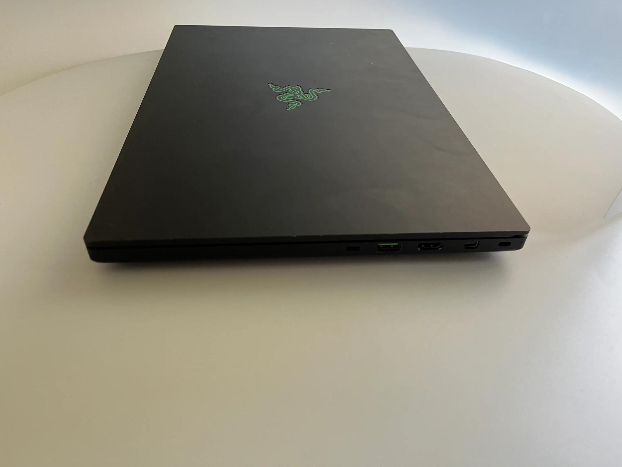 Razer Blade 15 (Mid-2019 Base Model), Core i7 9th Gen, GTX 1660 Ti, 16GB RAM, 1TB SSD + 1TB HDD