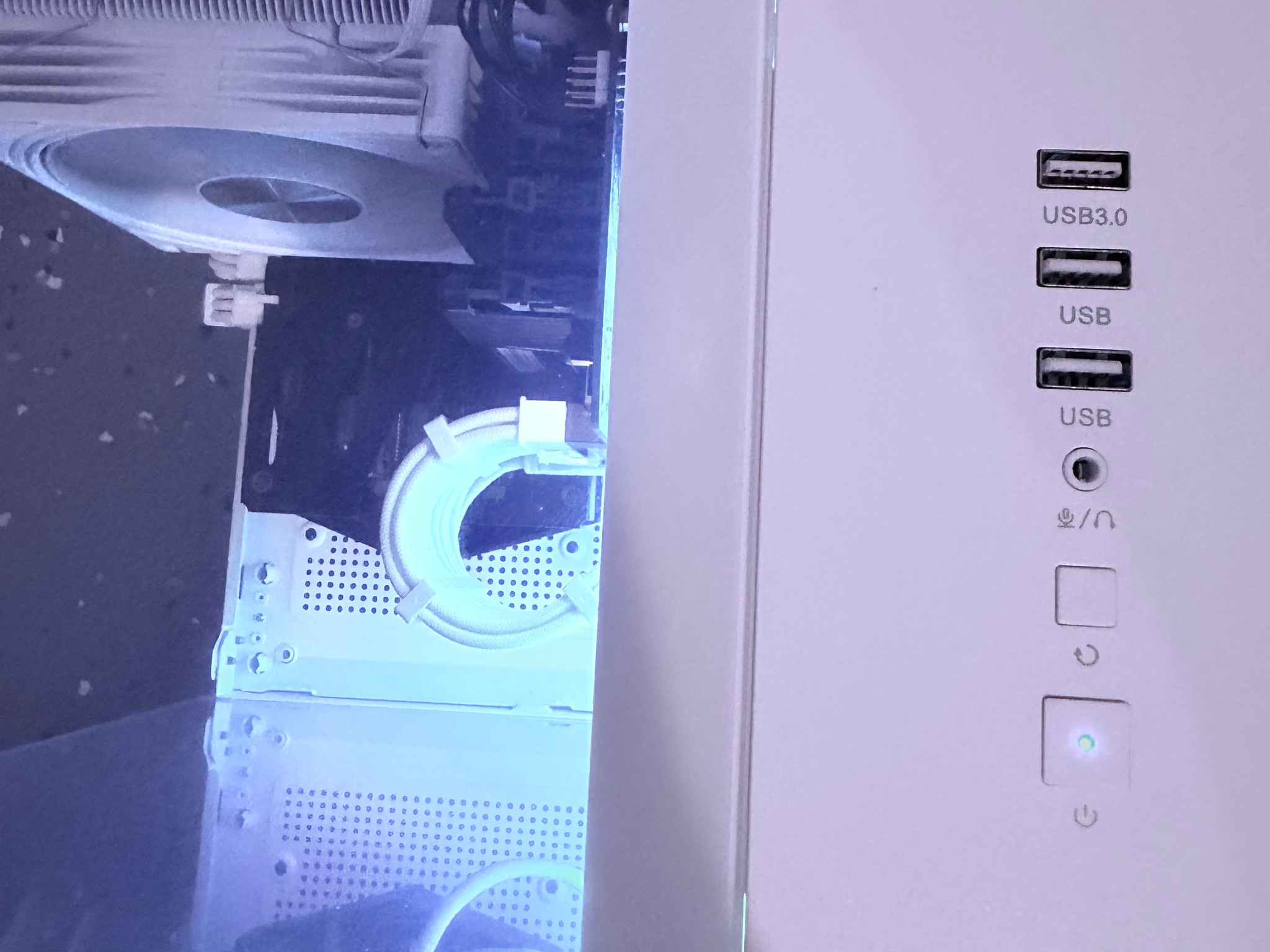 🌈"Glacial Frost"❄️ | 1440p Gaming | RTX 3060 Ti | iRyzen 7 3800X | 32GB Ram | 1TB SSD | Free Ship