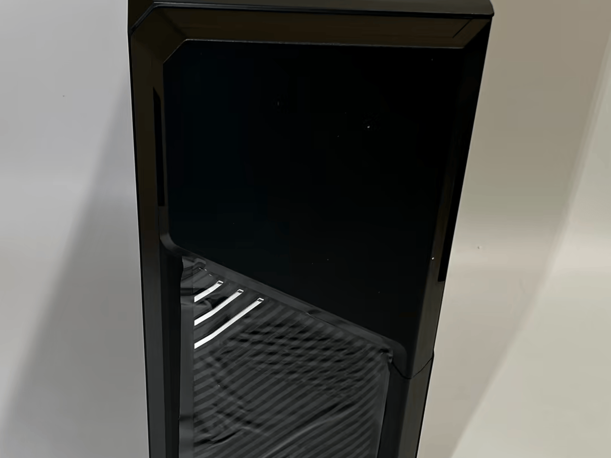 Antec Dark Phantom DP502 FLUX, Mid Tower ATX Gaming Case, Tempered Glass Side Panel