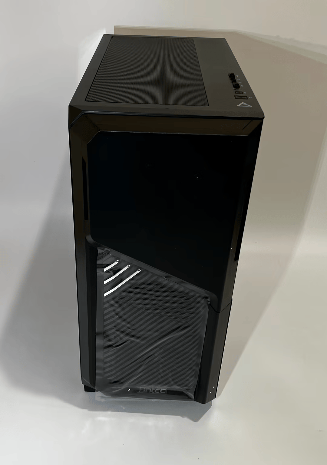 Antec Dark Phantom DP502 FLUX, Mid Tower ATX Gaming Case, Tempered Glass Side Panel