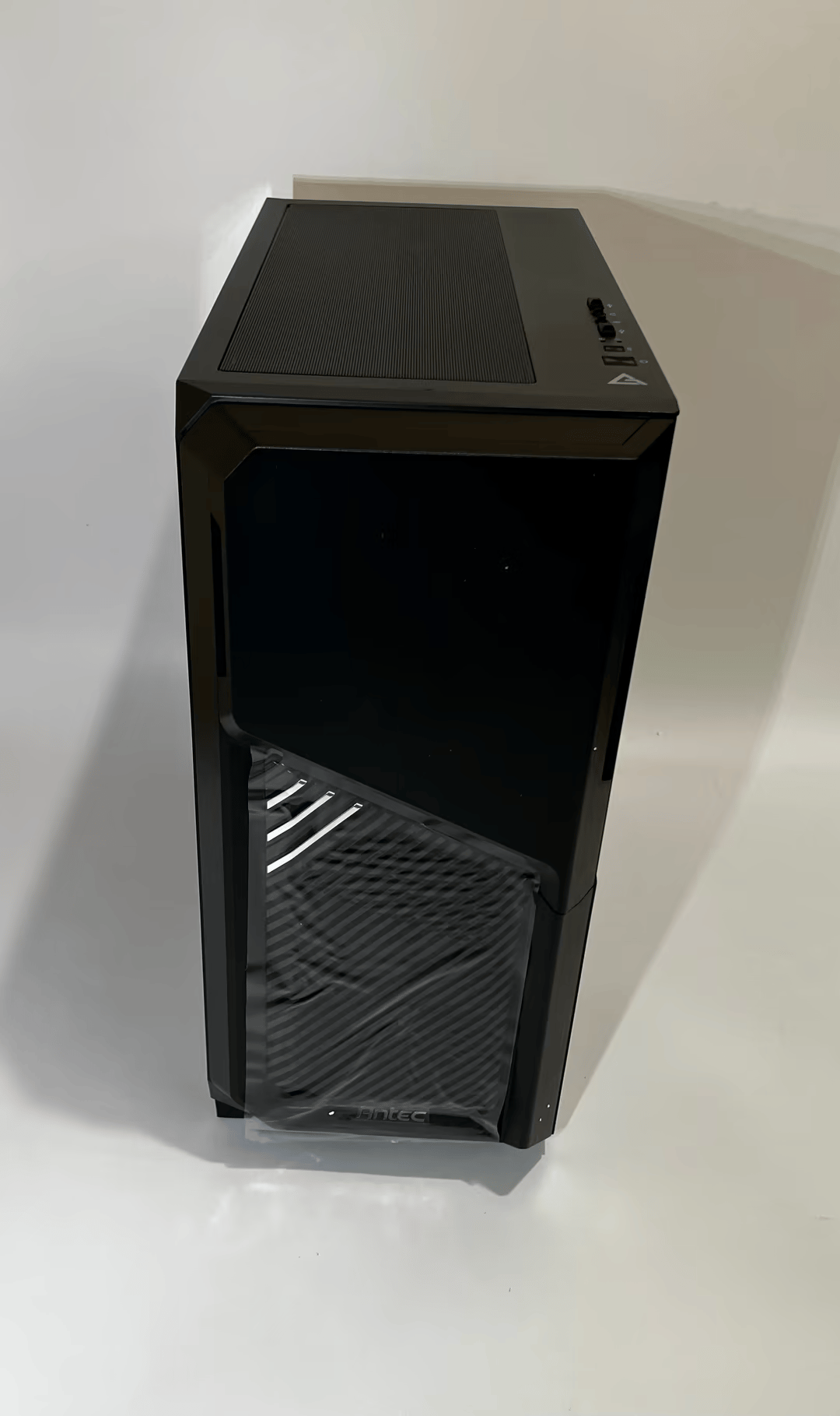 Antec Dark Phantom DP502 FLUX, Mid Tower ATX Gaming Case, Tempered Glass Side Panel
