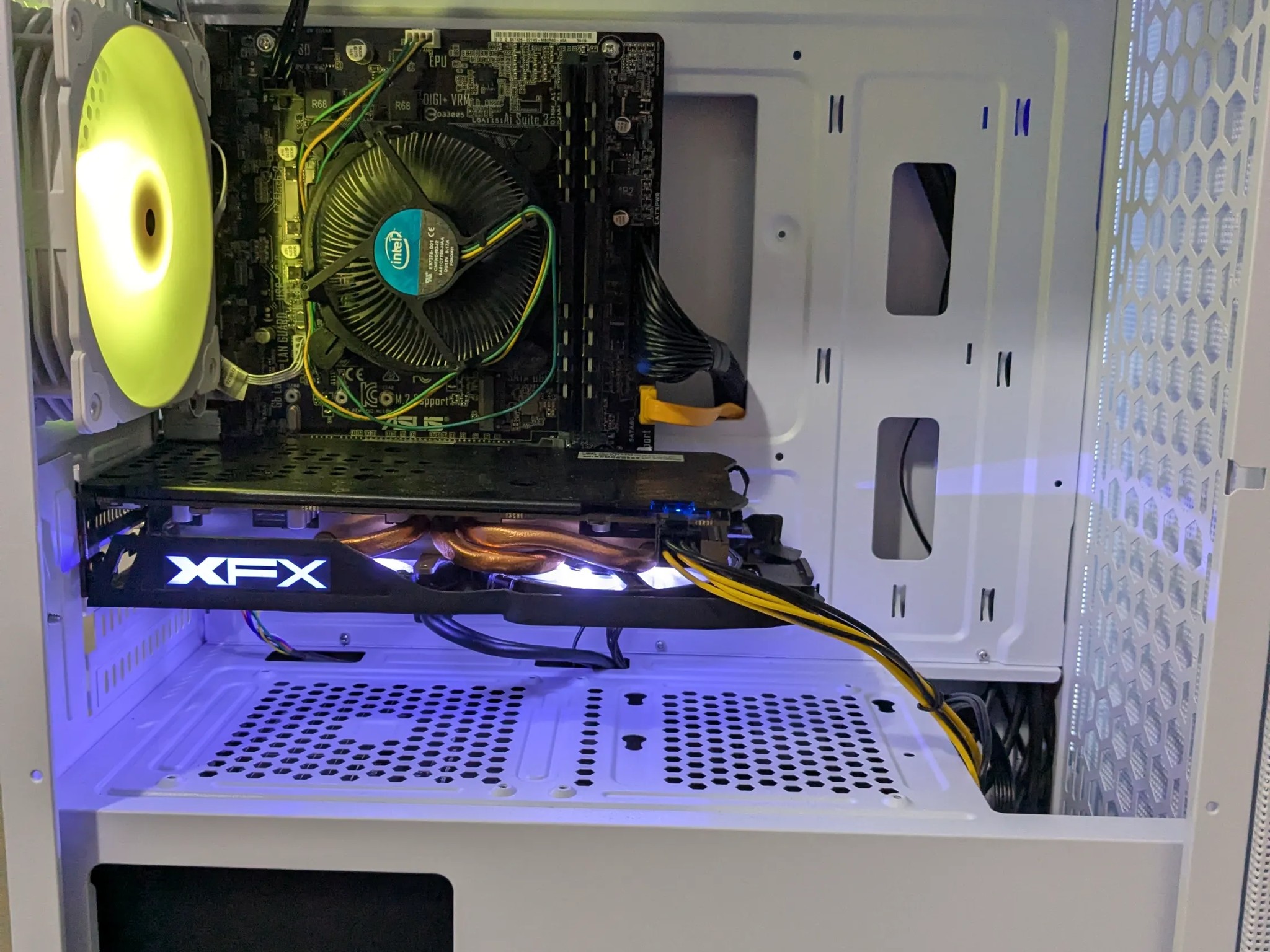 90 FPS Fortnite| 180 Day Warranty| i5-6500, RX 470 4GB, 16GB DDR4, 500GB SSD, Win10, RGB