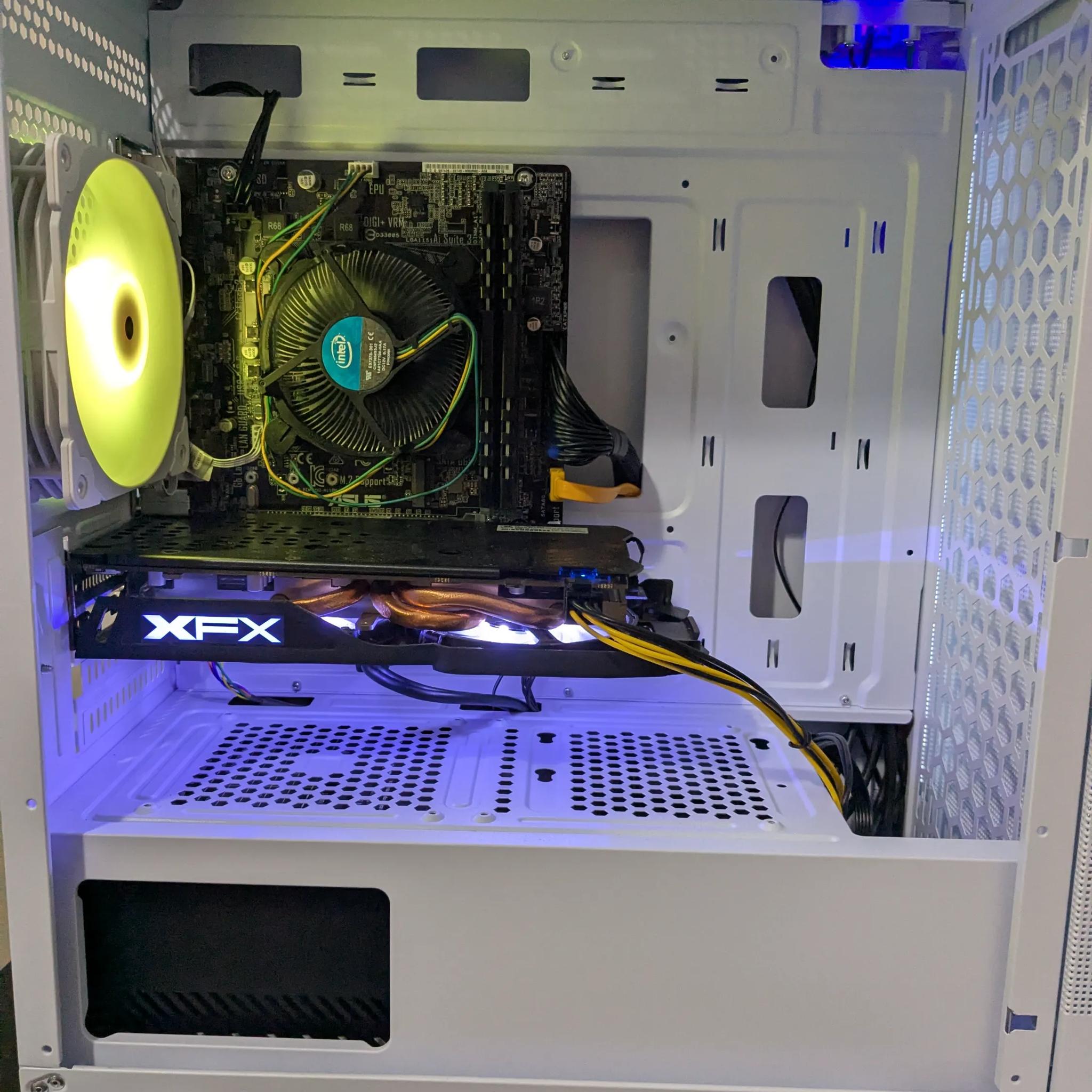 90 FPS Fortnite| 180 Day Warranty| i5-6500, RX 470 4GB, 16GB DDR4, 500GB SSD, Win10, RGB