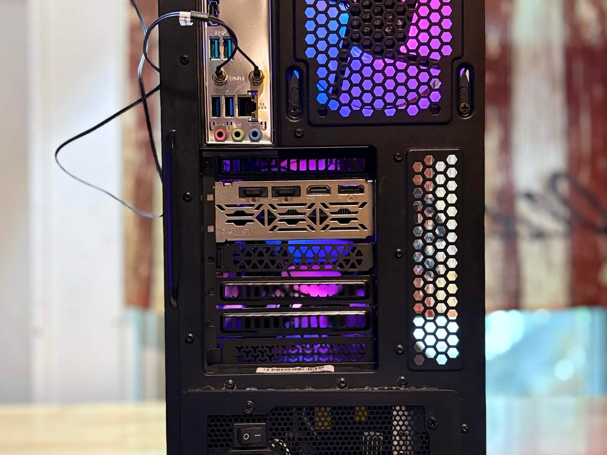 Black Cat Customs Shadowclaw | Ryzen 5 3600 | RX 6600 XT | 16GB RAM | 1.25TB Storage