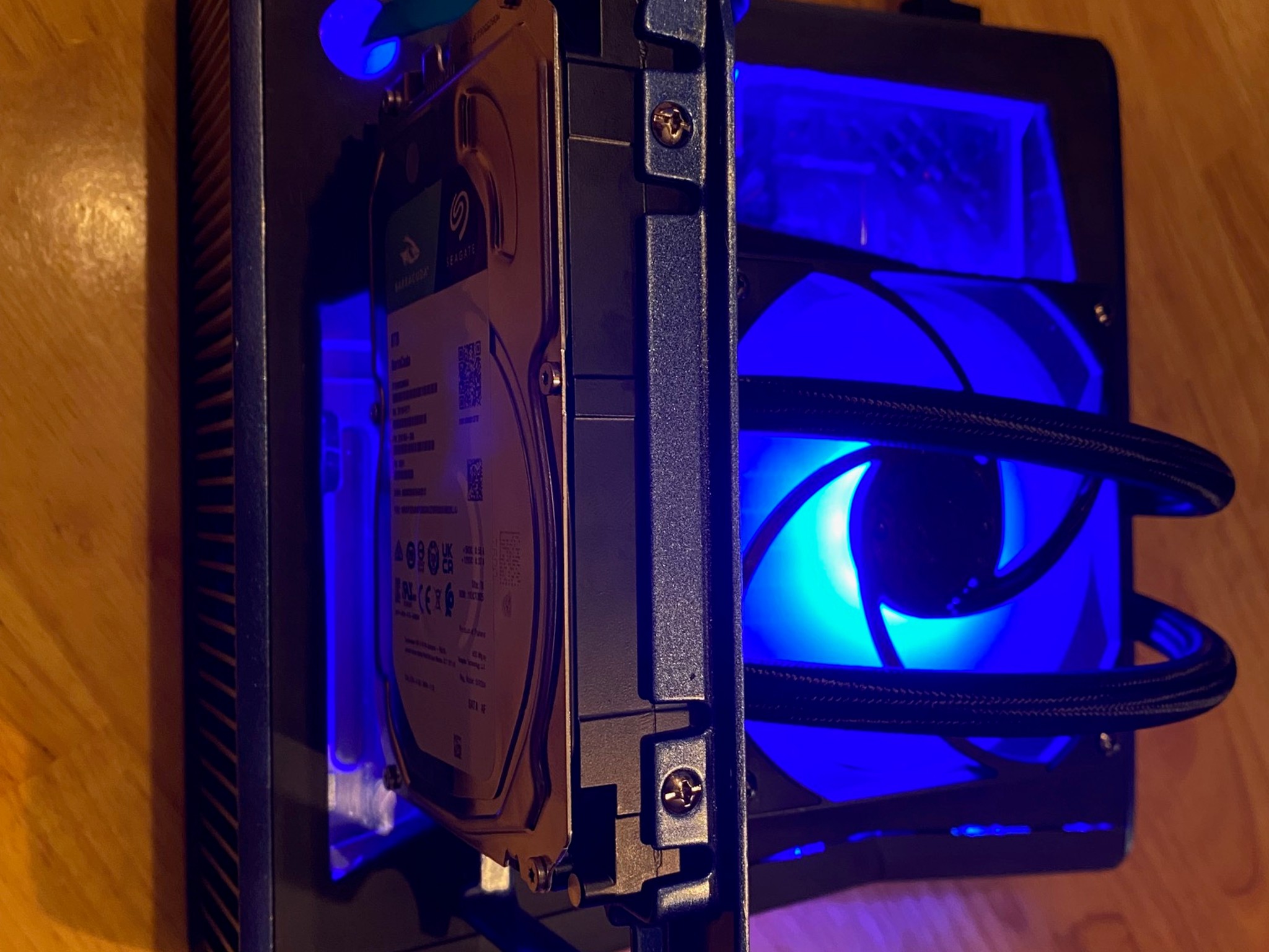 Custom RGH3 Xbox 360 slim | Liquid cooled | 8 TB | RGB lighting | W Custom controller and Kinect