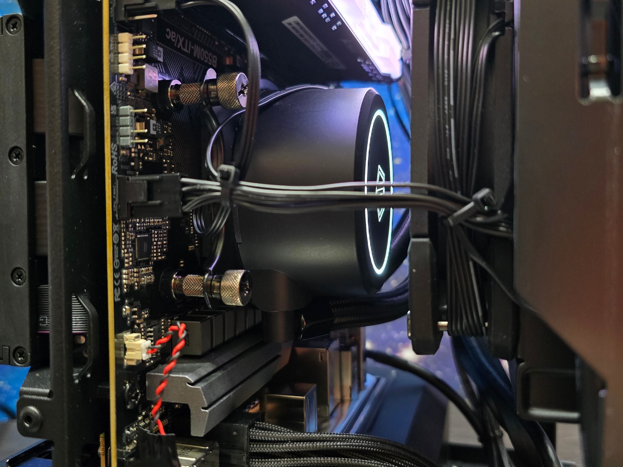 ⚫🚀 CUSTOM SFF PC | RTX 5060 | RYZEN 5 5500 | B550 ITX | 16GB RAM | 1TB NVME SSD | 750W PSU | 🚀⚫