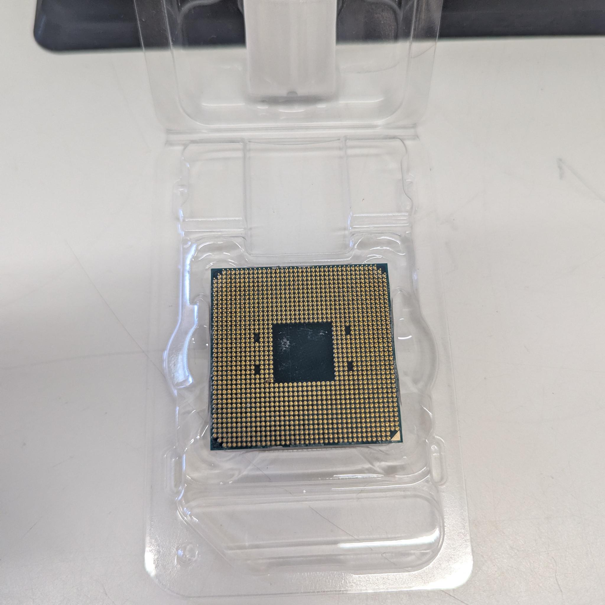 AMD Ryzen 7 3800X