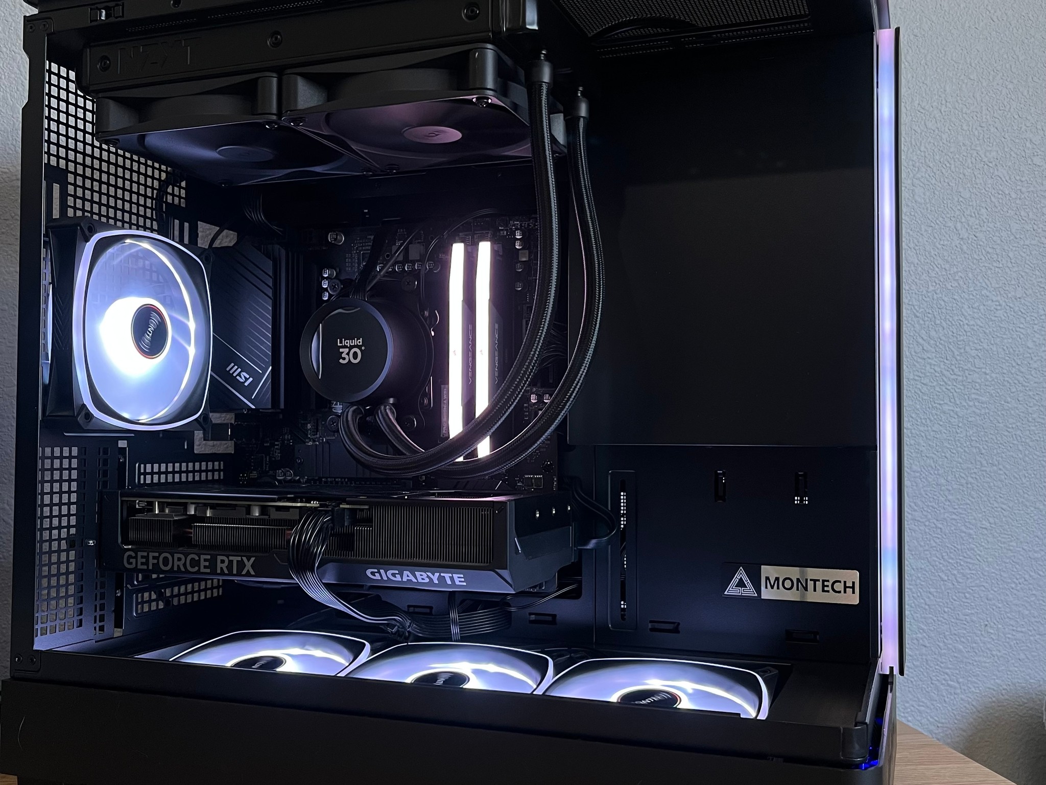 Gaming PC - RTX 4070 | 7600x | 32gb DDR5 | 1TB NVME