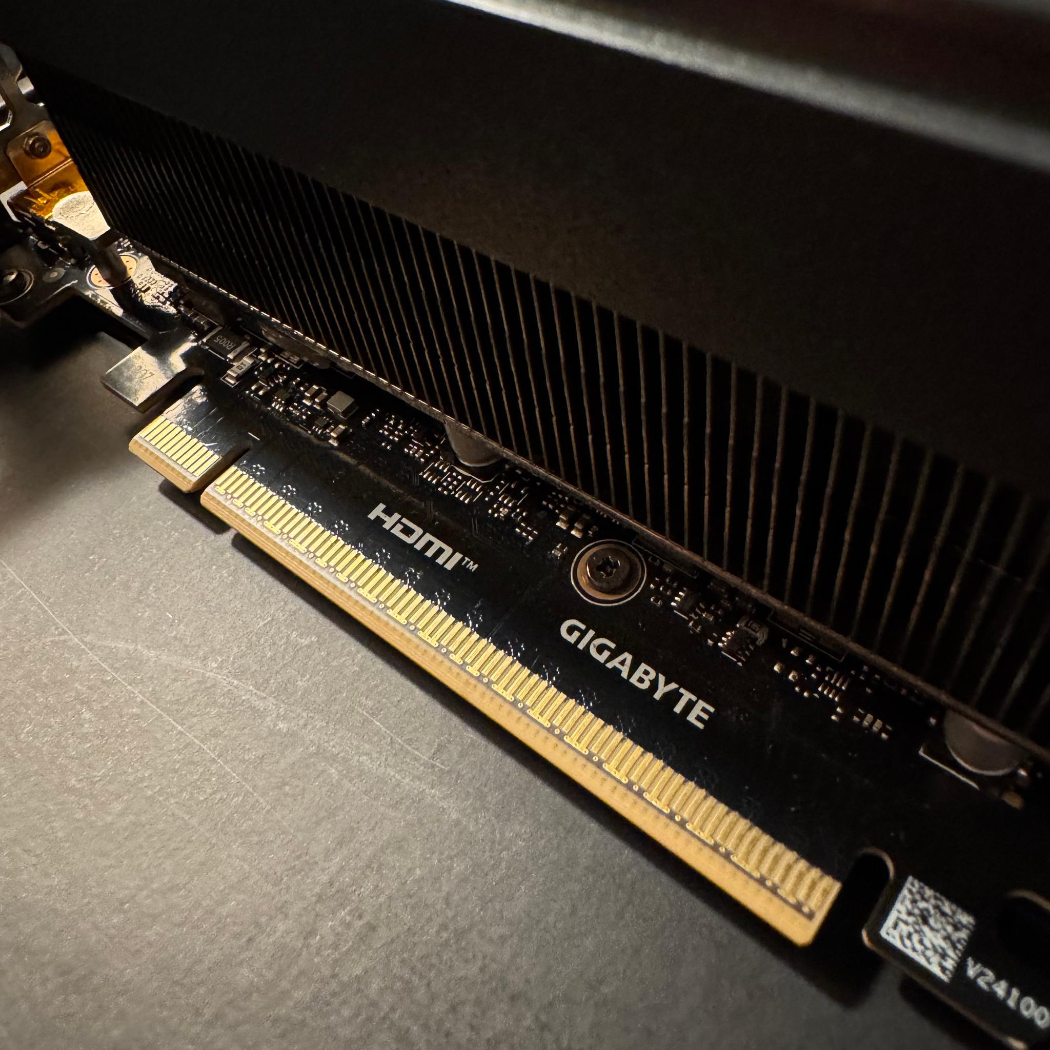 GIGABYTE GeForce RTX 5080 GAMING OC 16G