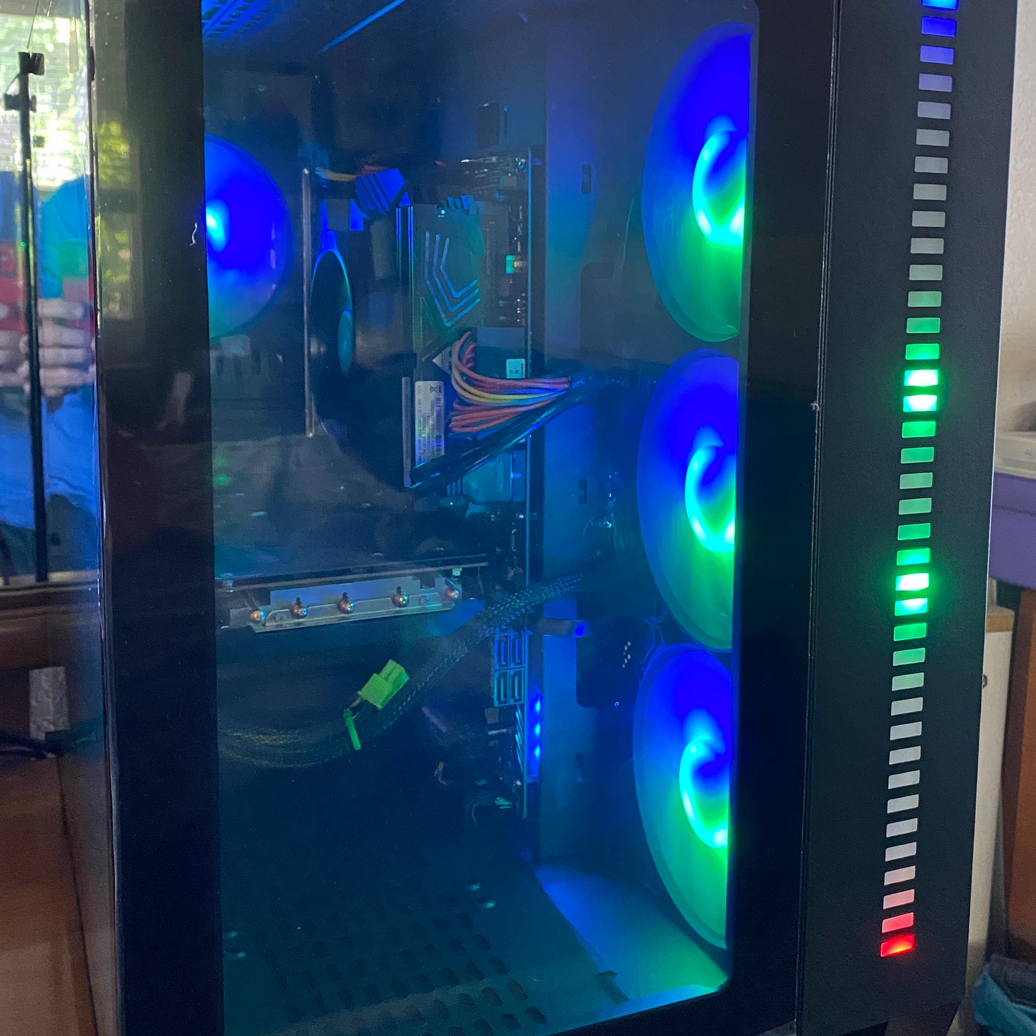 AMD Ryzen 5 2600, 32GB RAM, 512GB NVME + 2TB HDD,  RX 5600 XT 6GB