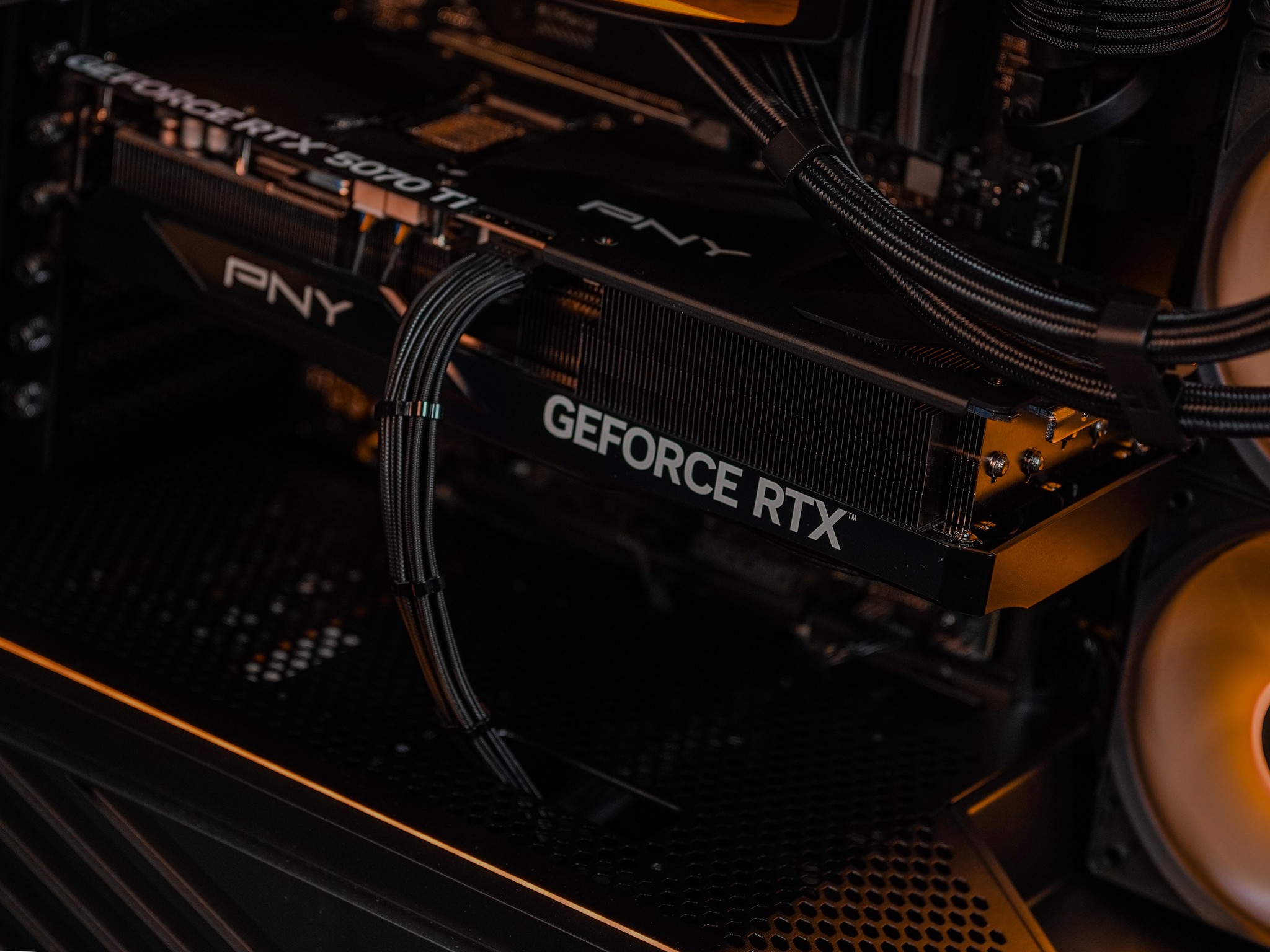 Turismo | RTX 5070 Ti + 7800X3D | 32GB DDR5 | 1TB Gen 4 NVMe | Lian Li V100R Custom Gaming PC
