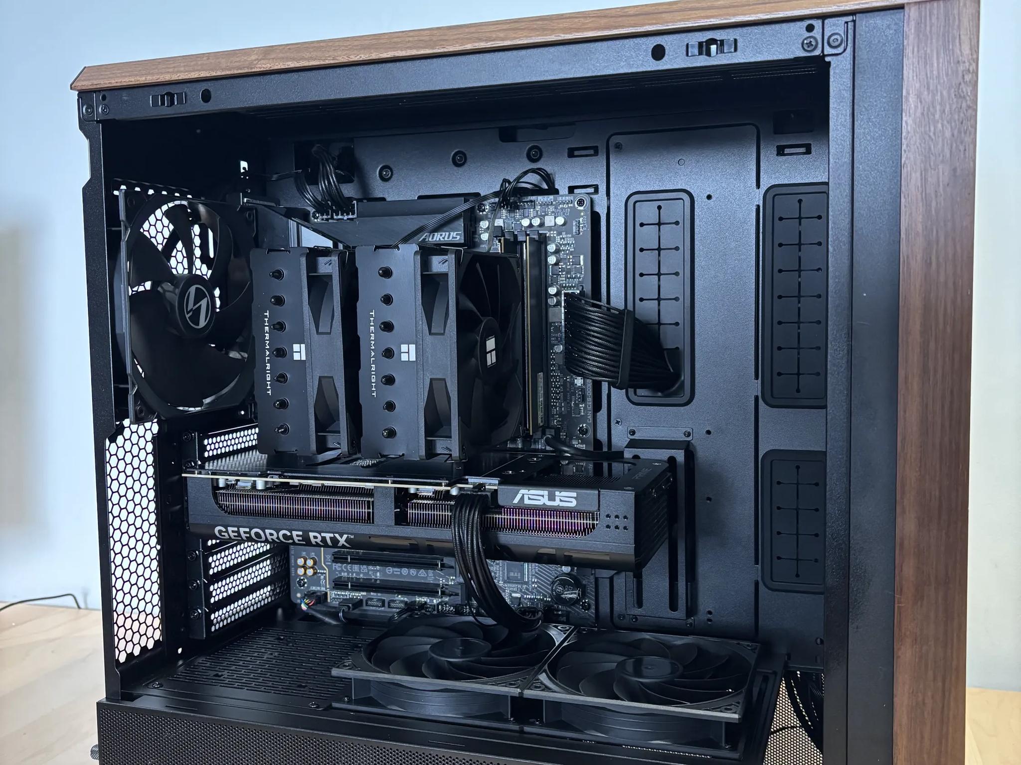 7800X3D + RTX 5070 Ti | Lian Li 217 Wood Build | 1440p/4K Gaming Beast – RGB-Free Minimalist