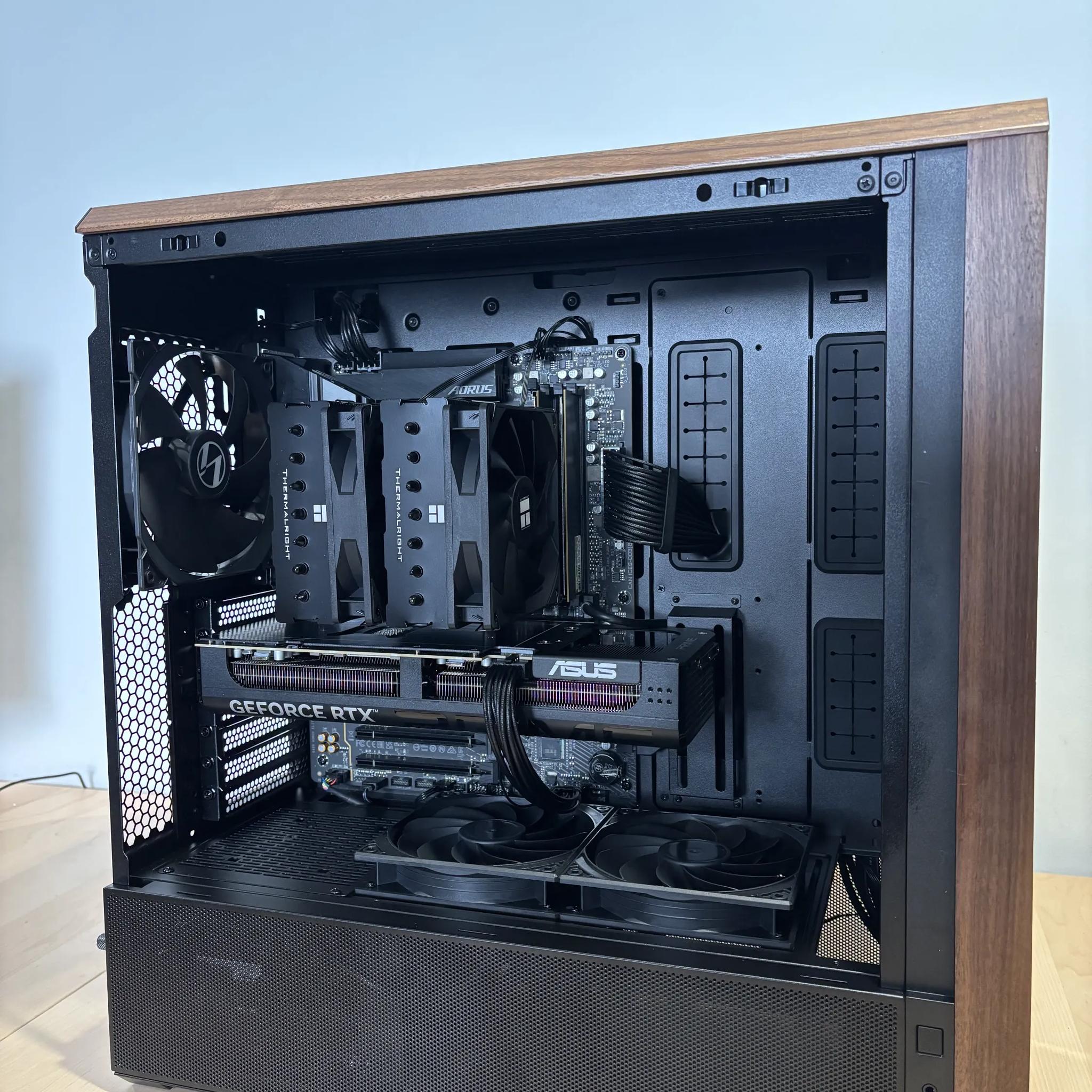7800X3D + RTX 5070 Ti | Lian Li 217 Wood Build | 1440p/4K Gaming Beast – RGB-Free Minimalist