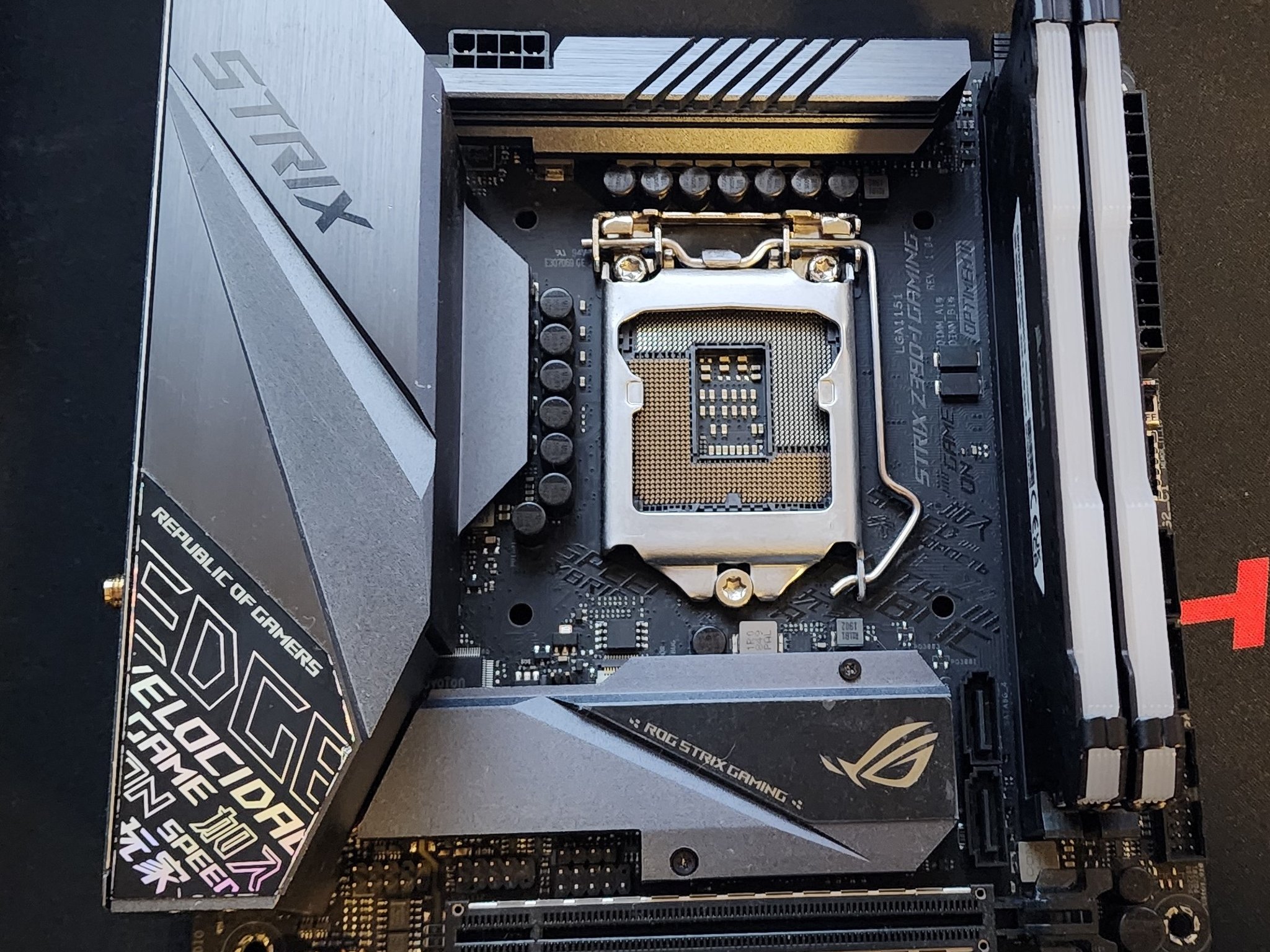 ASUS ROG STRIX Z390-I GAMING