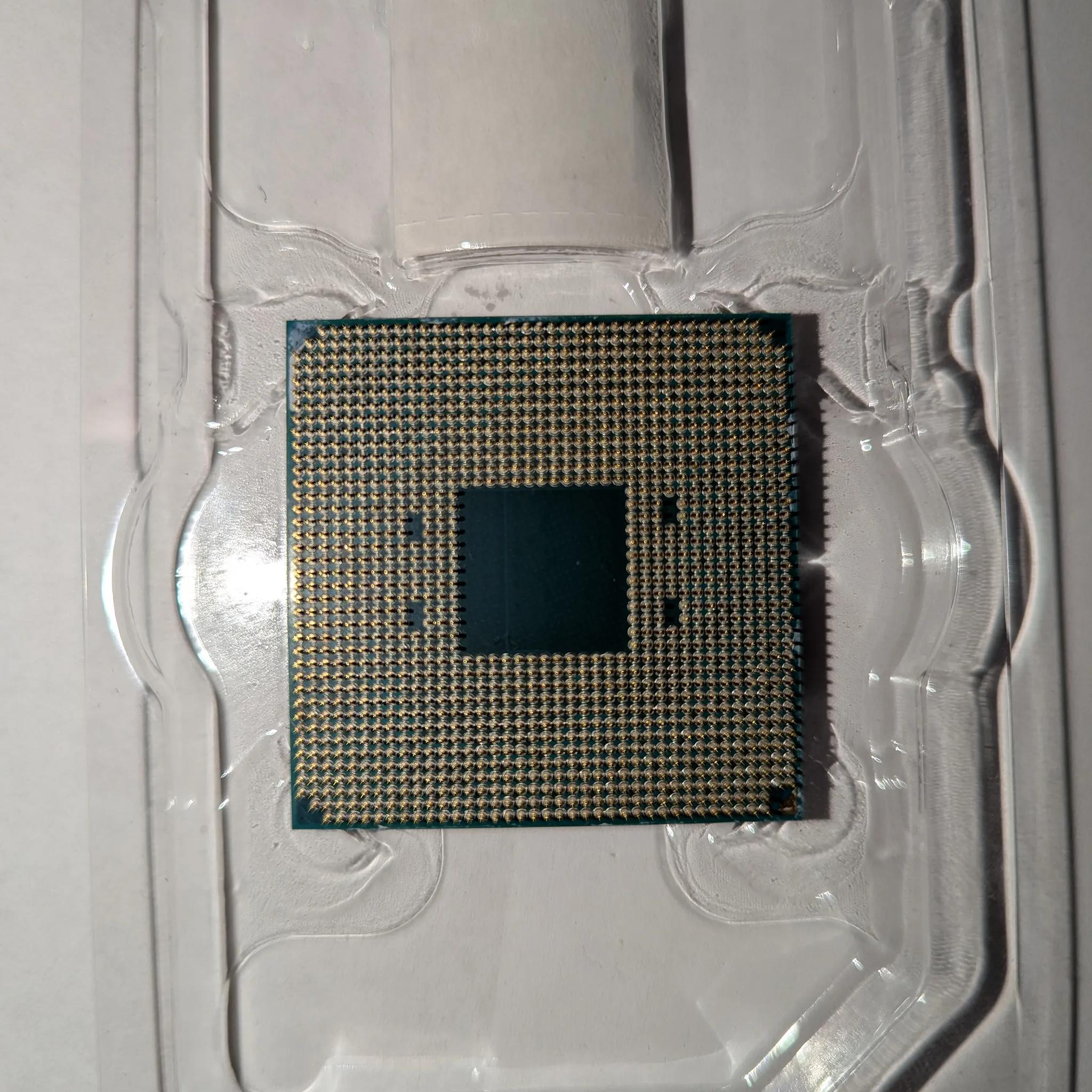 AMD Ryzen 7 5800X3D AM4 8-Core Processor With 3D V-Cache + Original Box