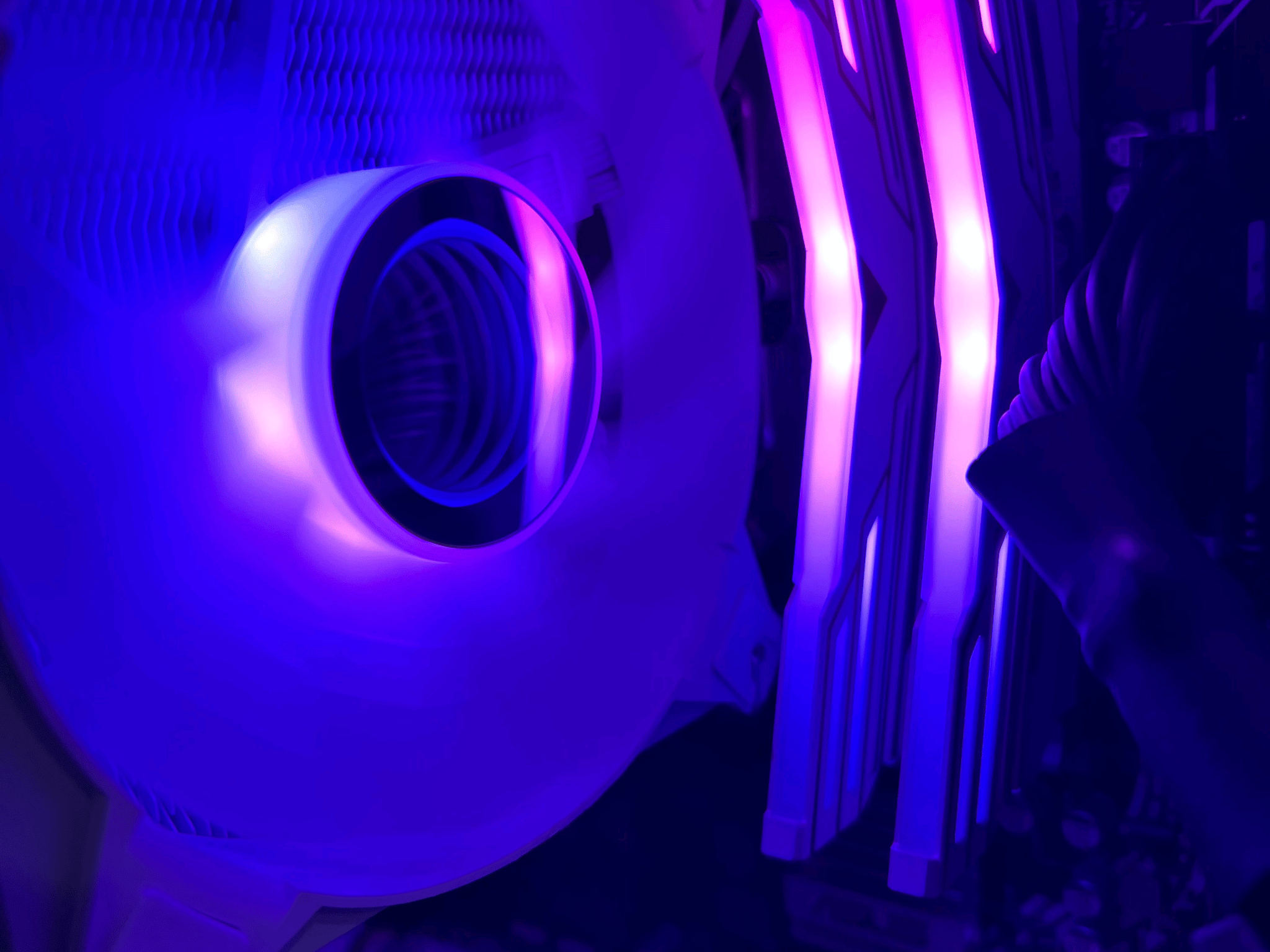 "Shoebox" / Ryzen 5 5600g Igpu gaming pc with free headset