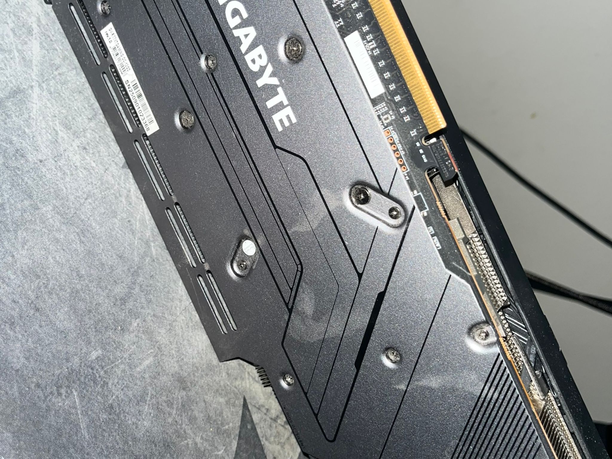 GIGABYTE Radeon RX 7700 XT