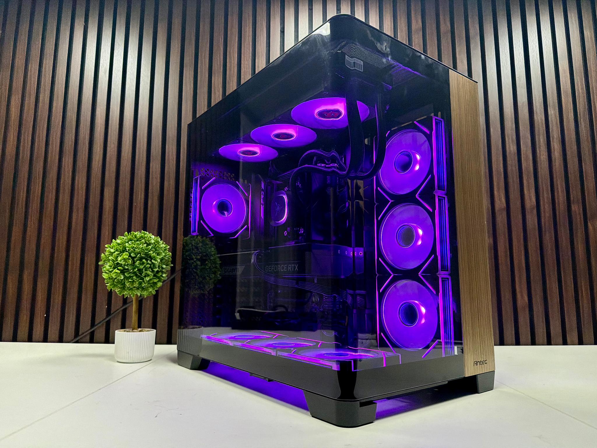 RTX 5070 TI | Ryzen 9800X3D | 32GB DDR5 CL 30 | 2TB M.2 | 1200 Watt Gold PSU | AIO