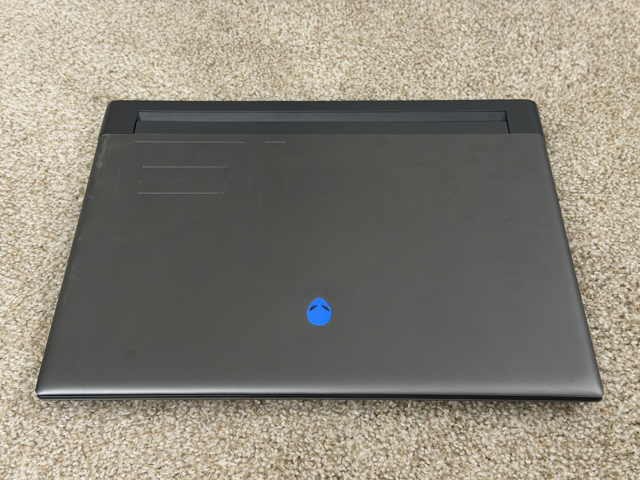 Alienware M18 R2 - 32GB DDR5 - Intel Core I9-14900HX - NVIDIA GeForce RTX 4090 16GB - 2TB SSD