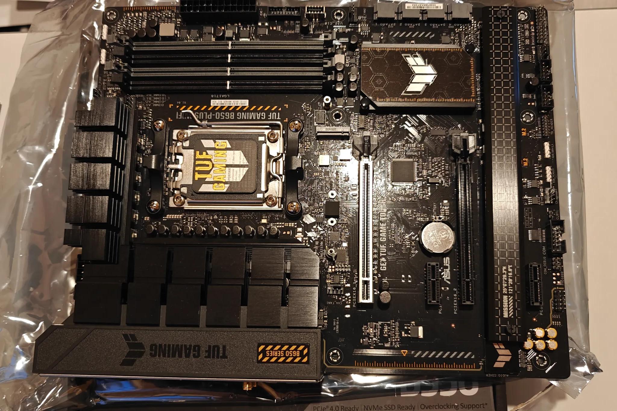 ASUS TUF Gaming B650-PLUS Wi-Fi Socket LGA 1700 AMD ATX Gaming Motherboard